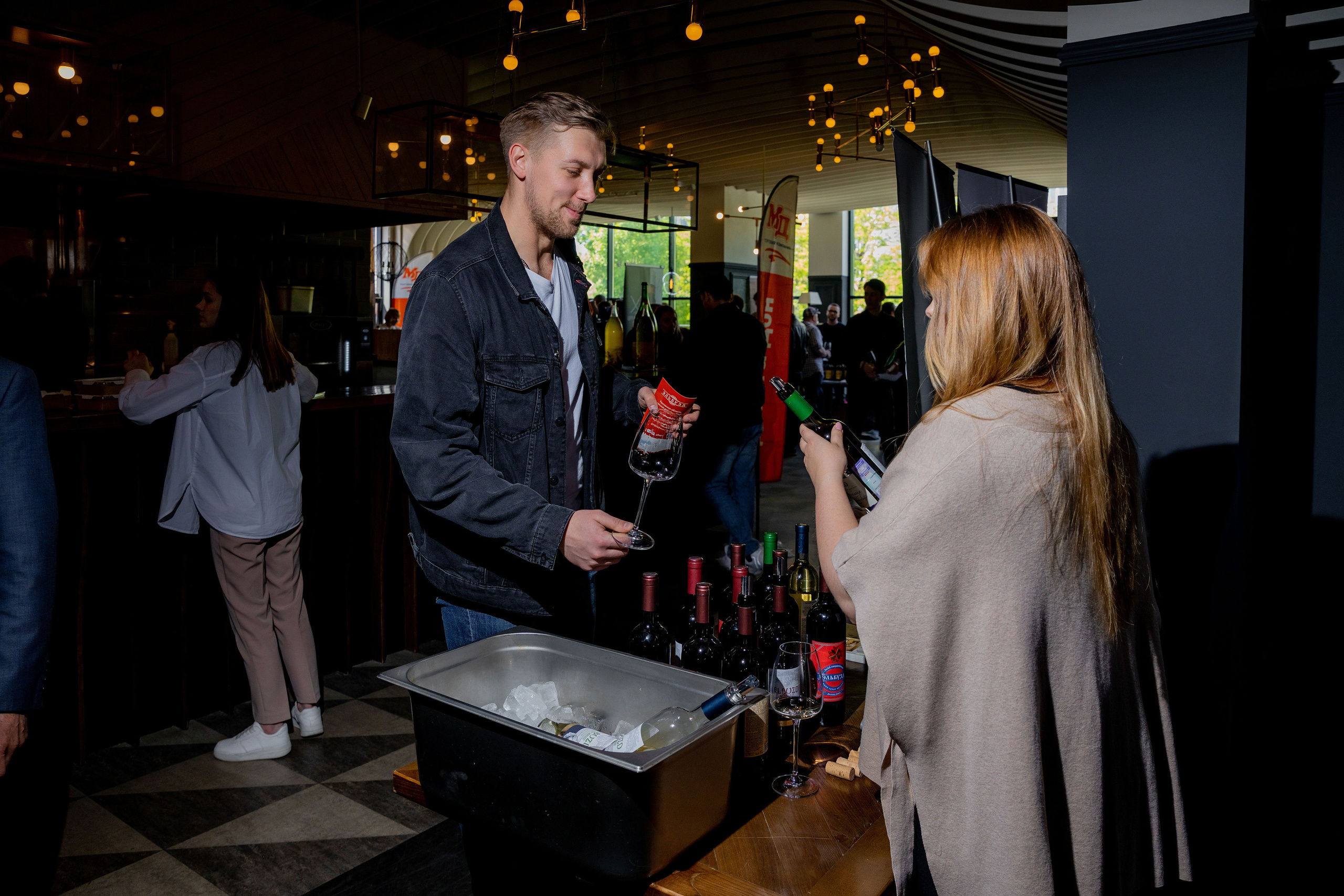 Репортажная съемка фестиваля вина г. Ростов-на-дону. Красильников Евгений — профессиональный фотограф в Ростове-на-Дону