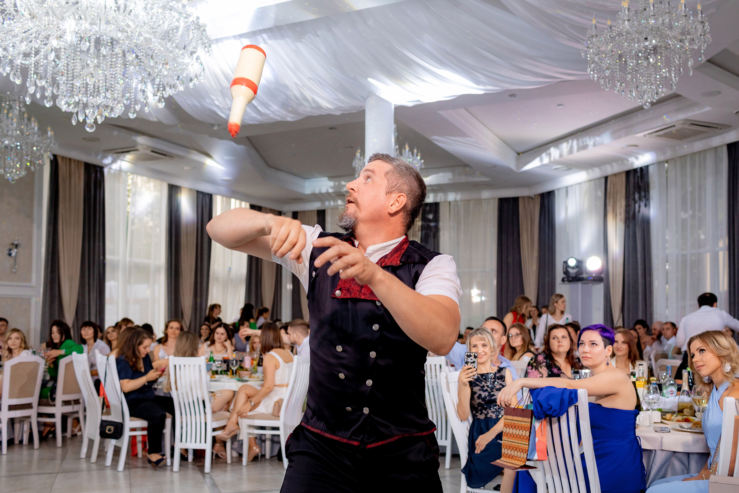 Заказать фотографа на выпускной г. Ростов-на-Дону. Красильников Евгений — профессиональный фотограф в Ростове-на-Дону