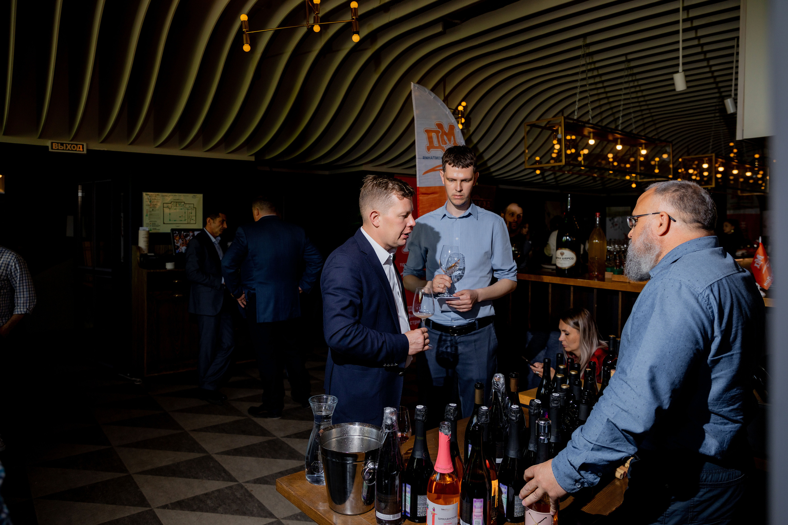 Репортажная съемка фестиваля вина г. Ростов-на-дону. Красильников Евгений — профессиональный фотограф в Ростове-на-Дону