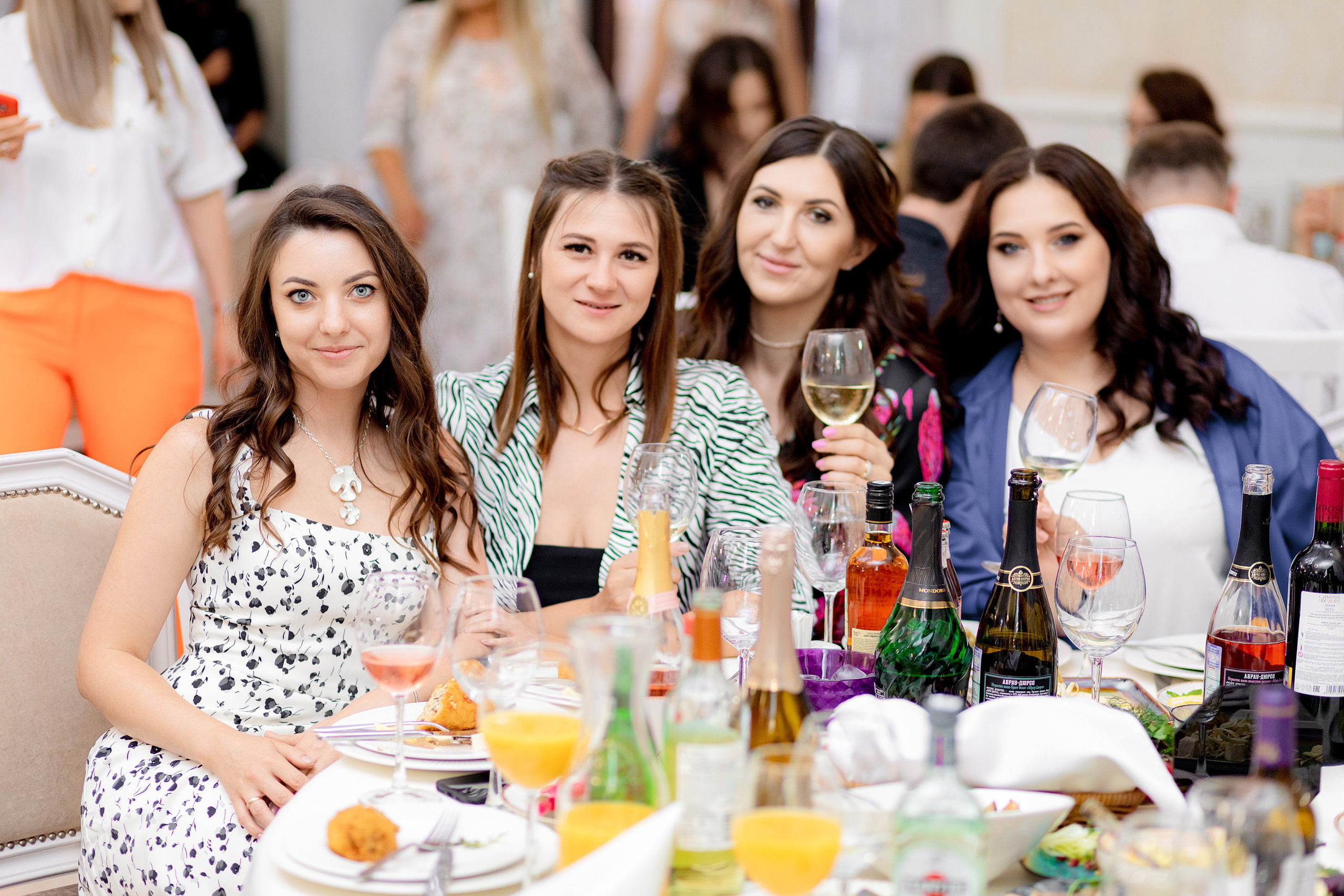 Заказать фотографа на выпускной г. Ростов-на-Дону. Красильников Евгений — профессиональный фотограф в Ростове-на-Дону