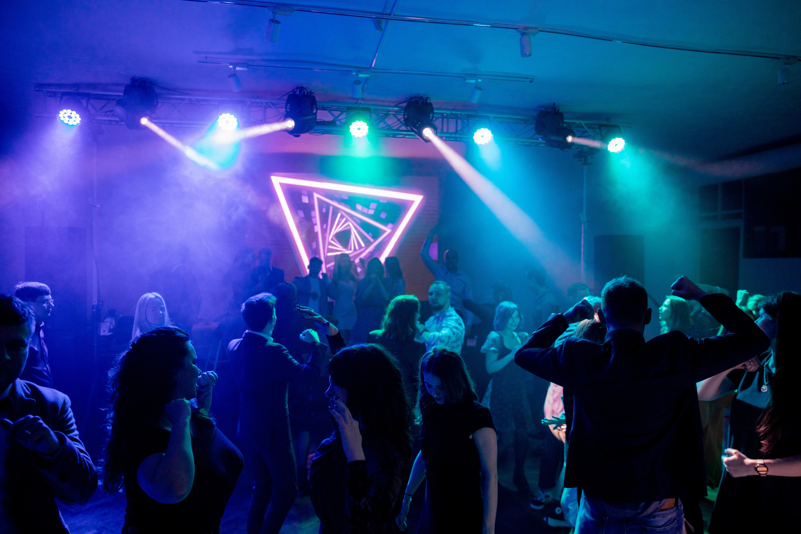 Фотограф на корпоратив и на любое событие. Красильников Евгений — профессиональный фотограф в Ростове-на-Дону