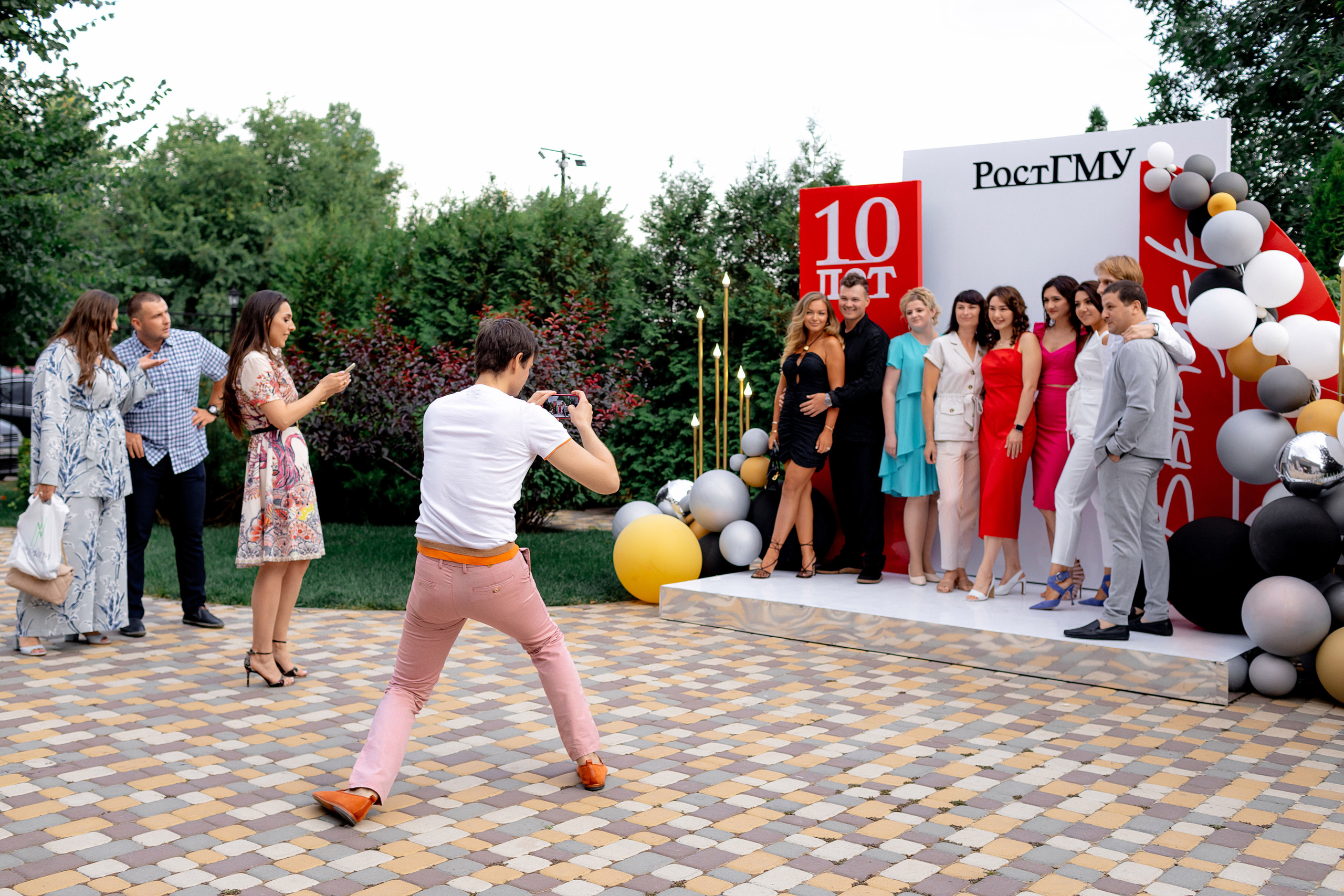 Заказать фотографа на выпускной г. Ростов-на-Дону. Красильников Евгений — профессиональный фотограф в Ростове-на-Дону