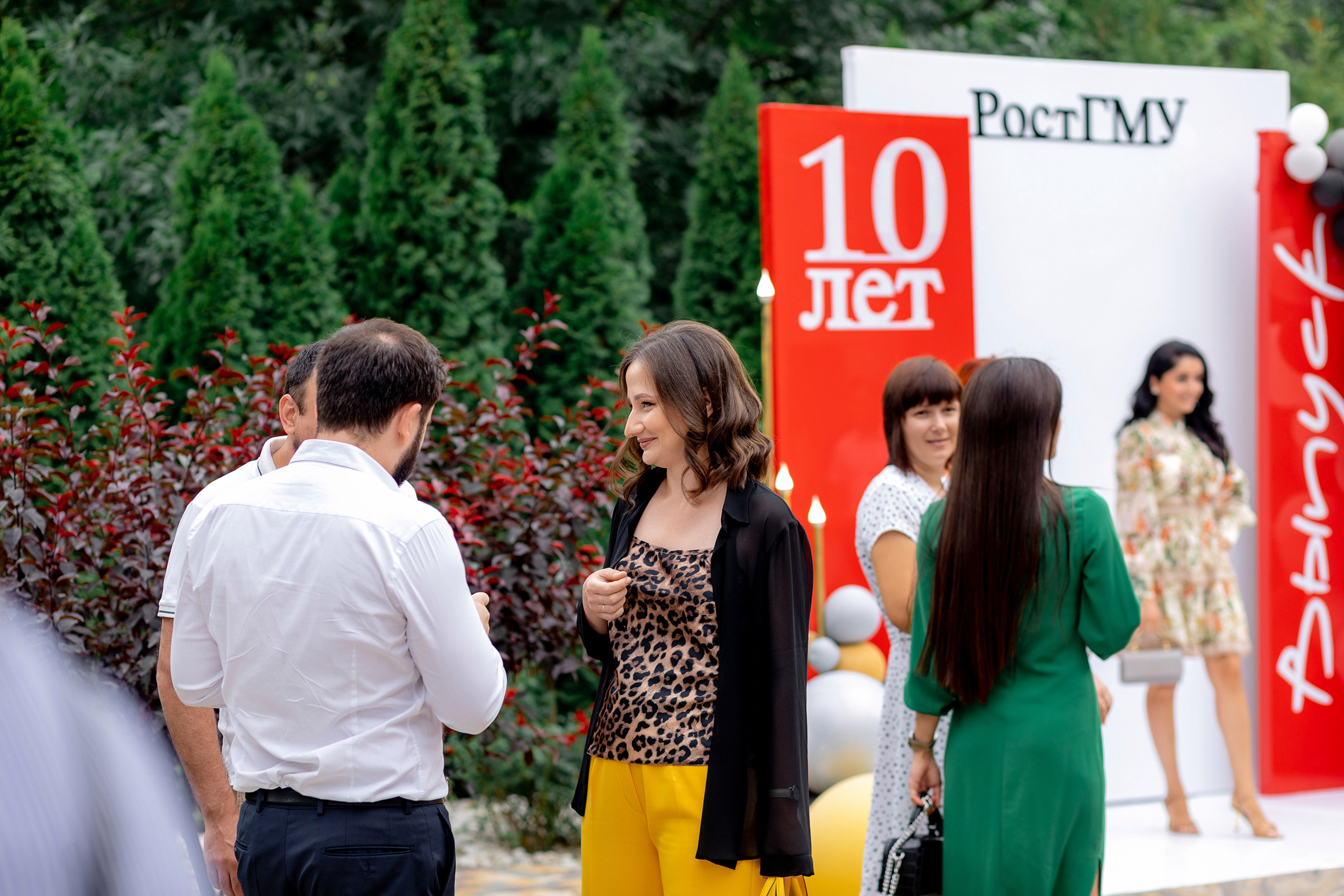 Заказать фотографа на выпускной г. Ростов-на-Дону. Красильников Евгений — профессиональный фотограф в Ростове-на-Дону
