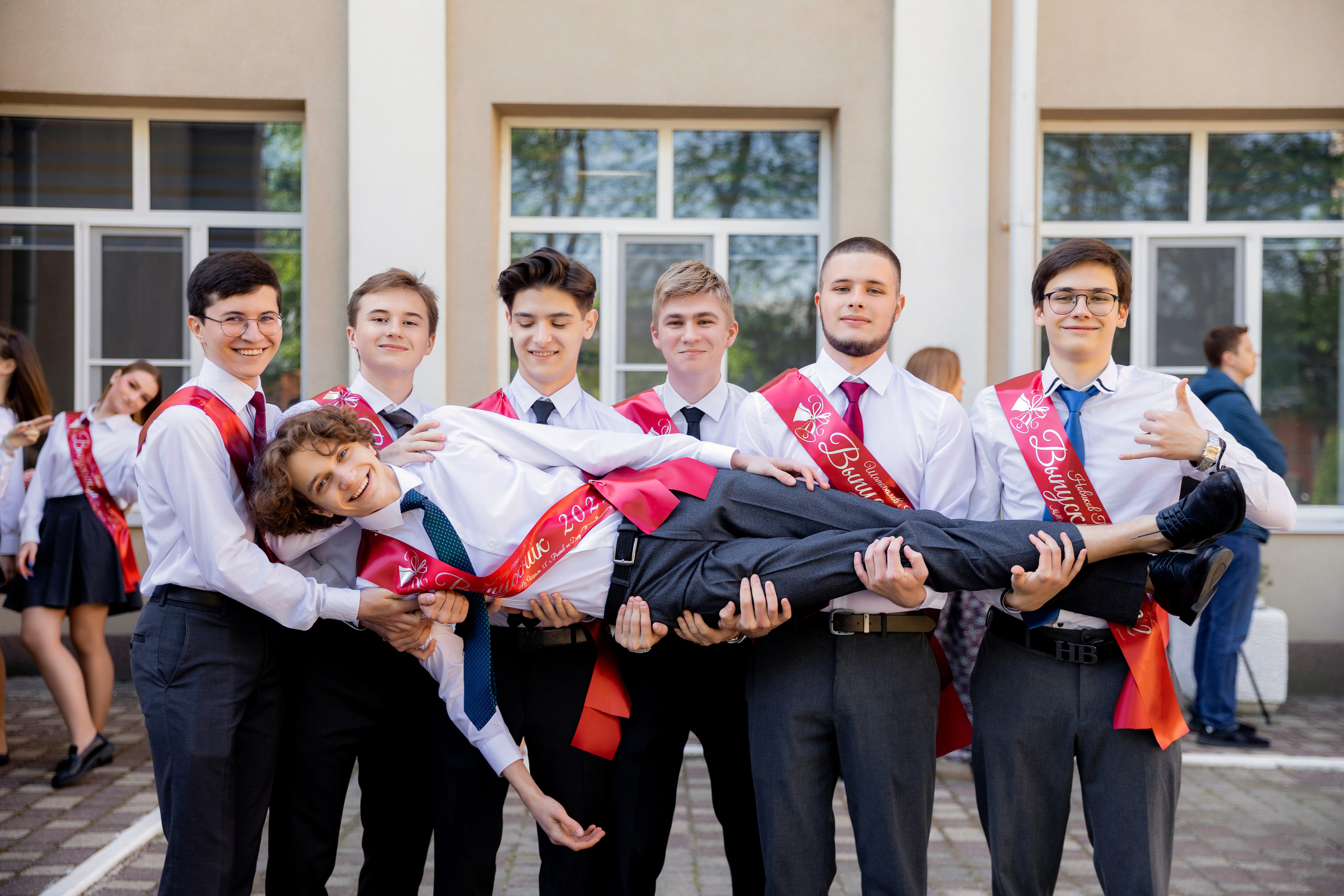 фотосессия выпускников в школе г. Ростов-на-дону