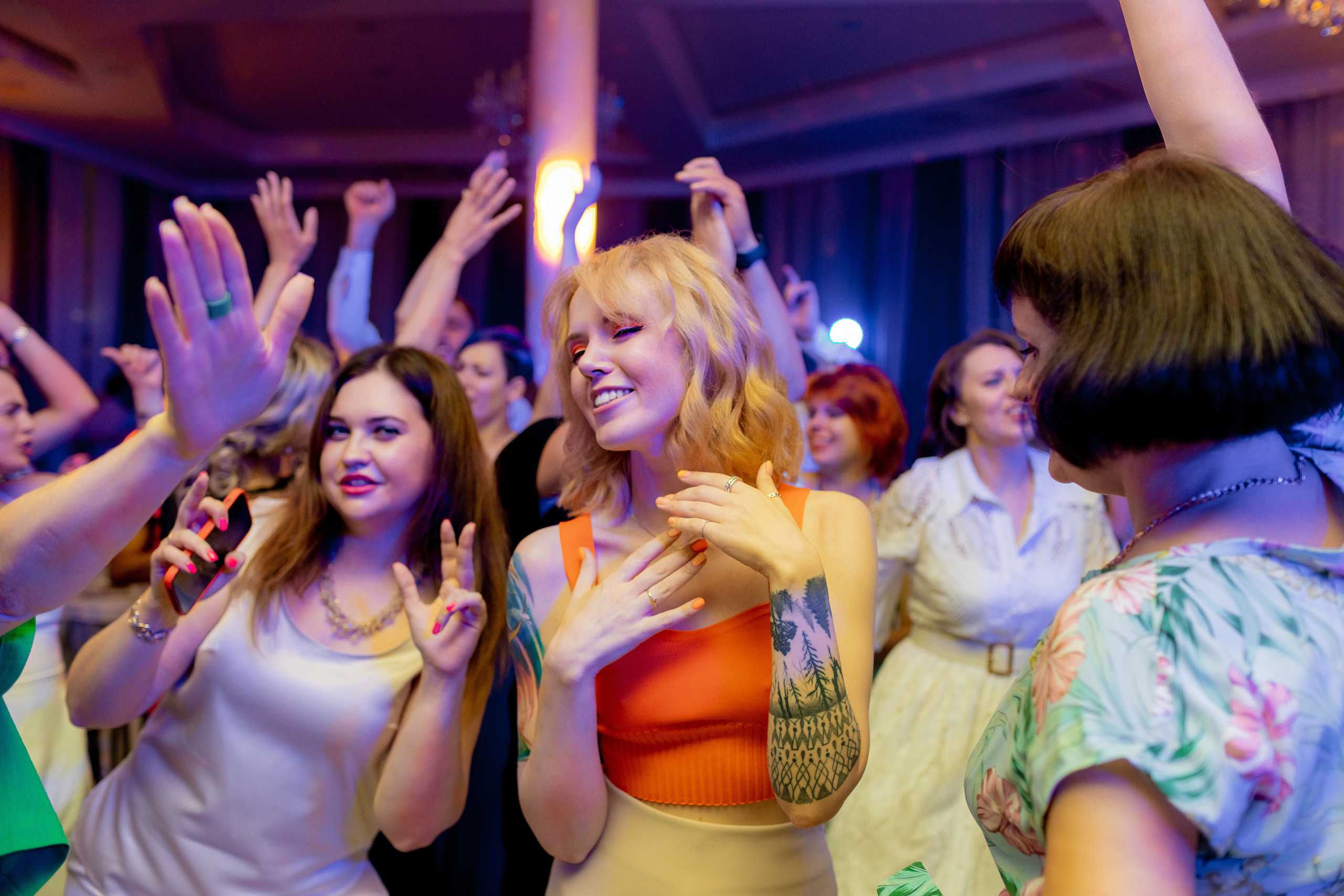 Заказать фотографа на выпускной г. Ростов-на-Дону. Красильников Евгений — профессиональный фотограф в Ростове-на-Дону