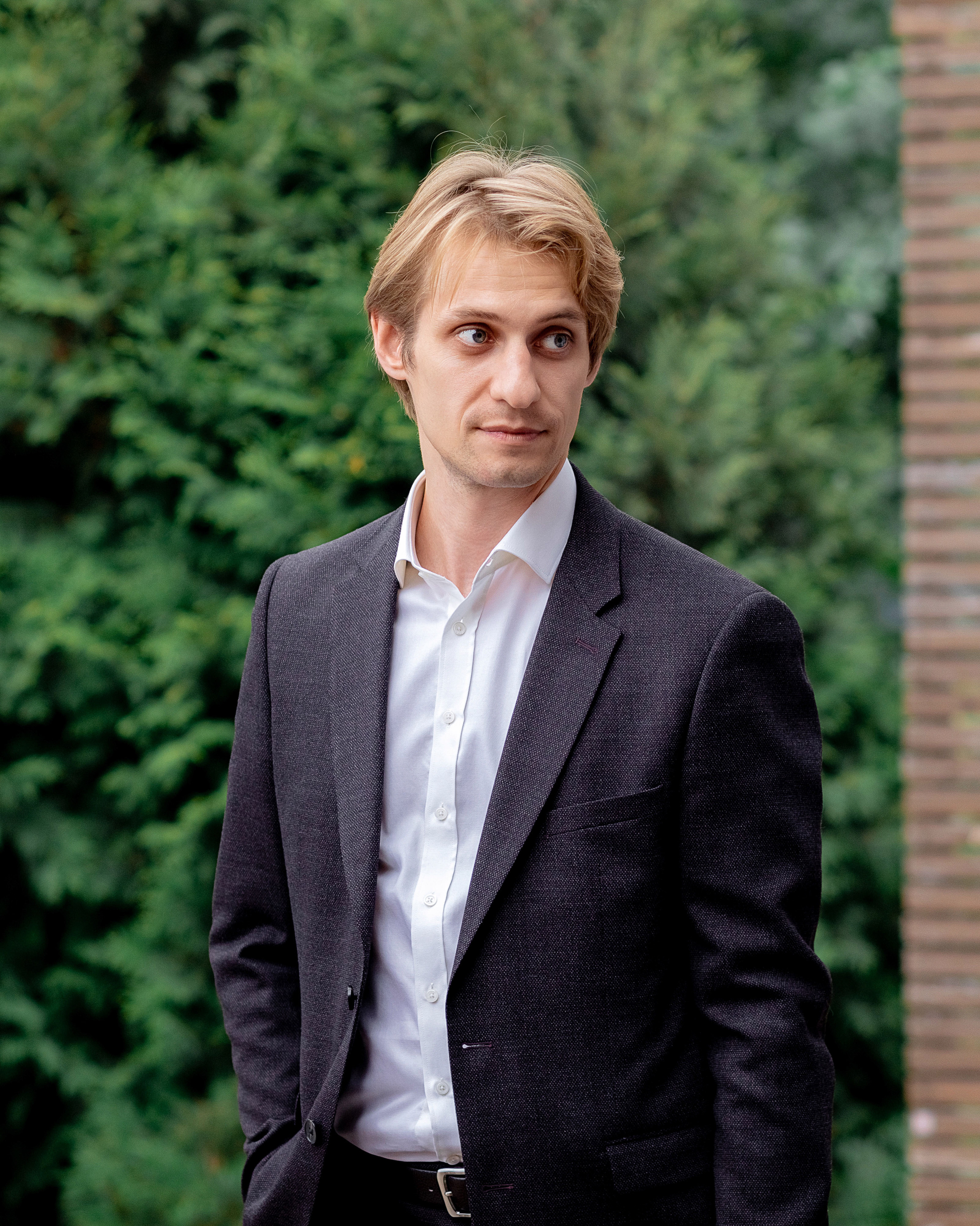 Заказать фотографа на выпускной г. Ростов-на-Дону. Красильников Евгений — профессиональный фотограф в Ростове-на-Дону