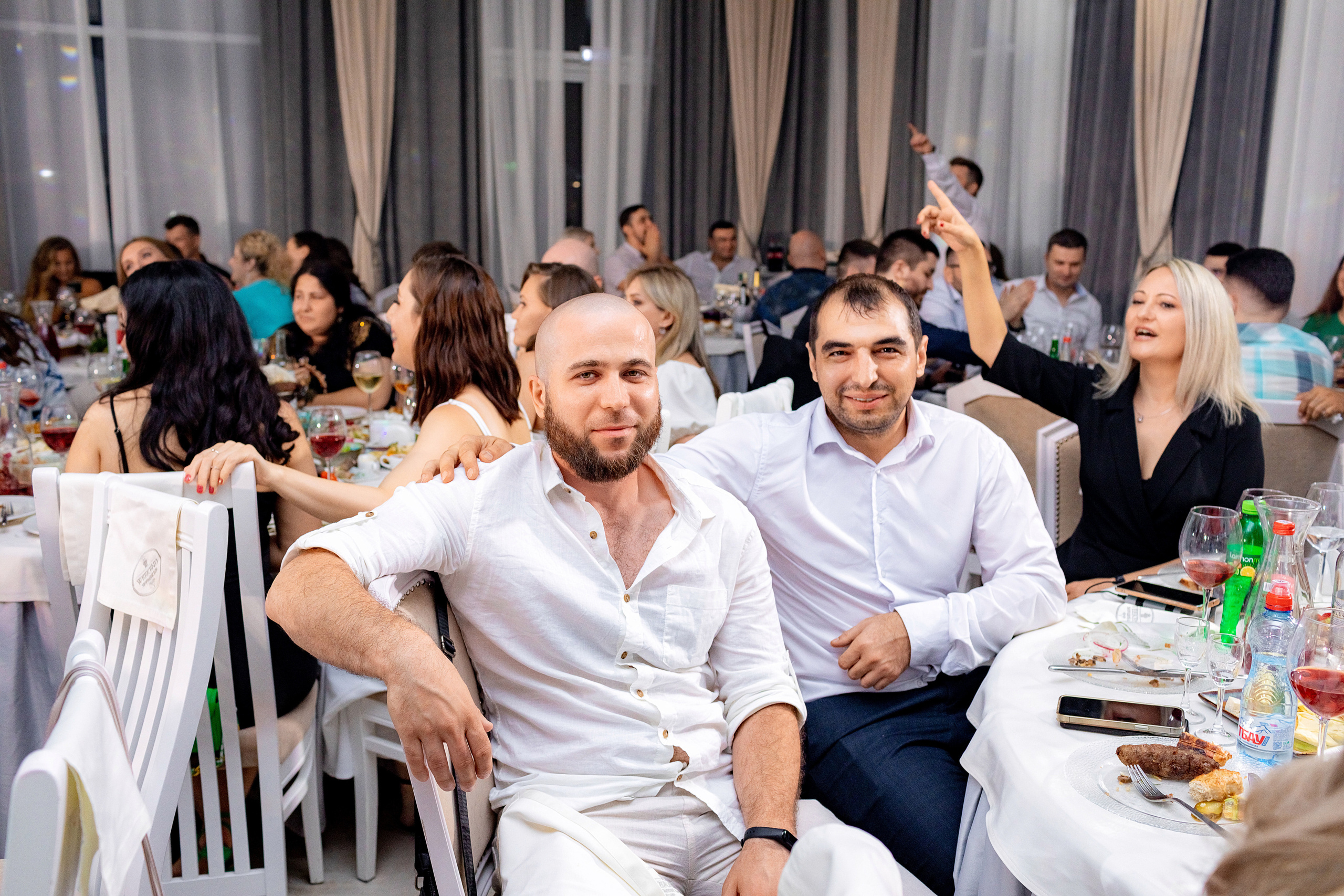 Заказать фотографа на выпускной г. Ростов-на-Дону. Красильников Евгений — профессиональный фотограф в Ростове-на-Дону