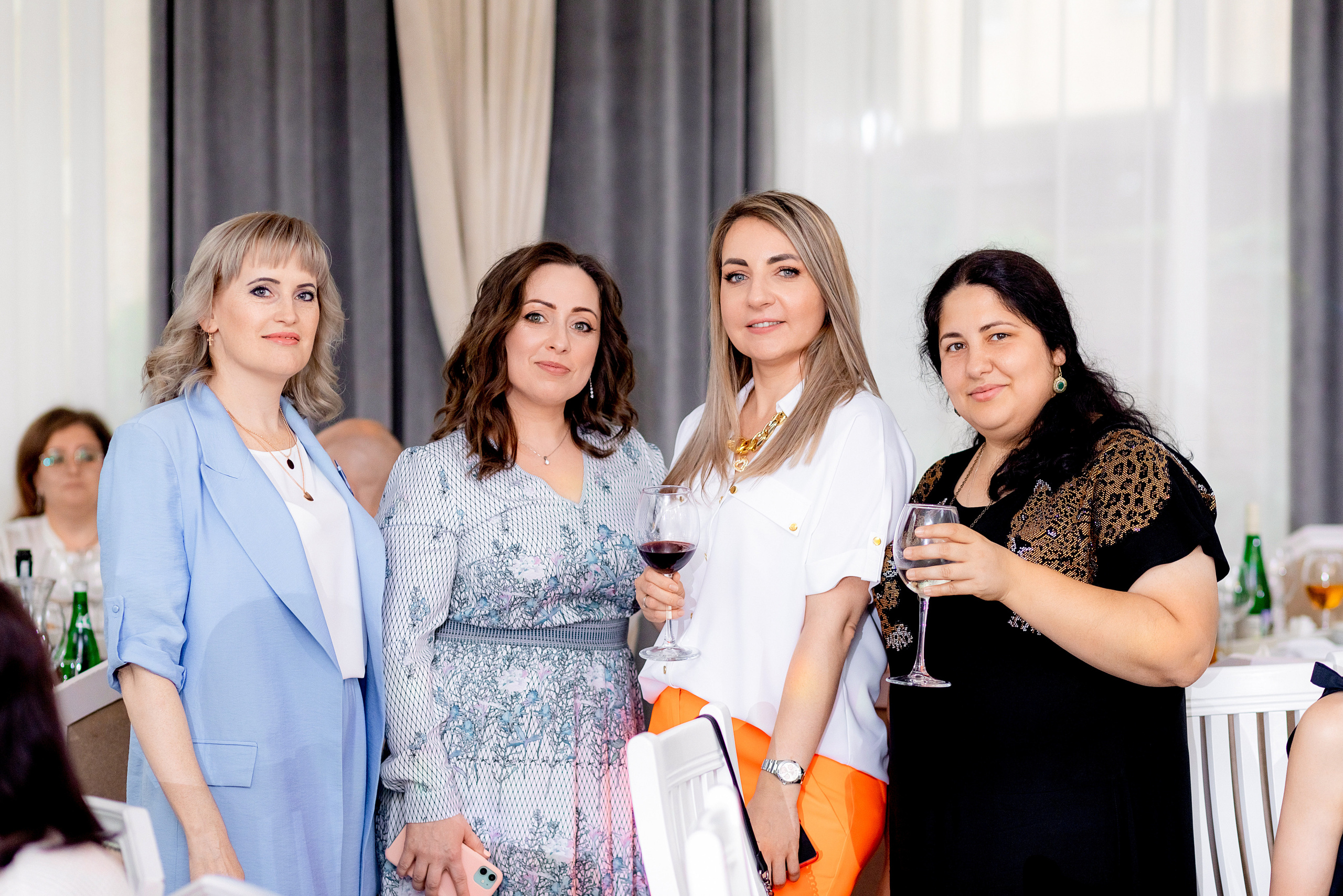 Заказать фотографа на выпускной г. Ростов-на-Дону. Красильников Евгений — профессиональный фотограф в Ростове-на-Дону