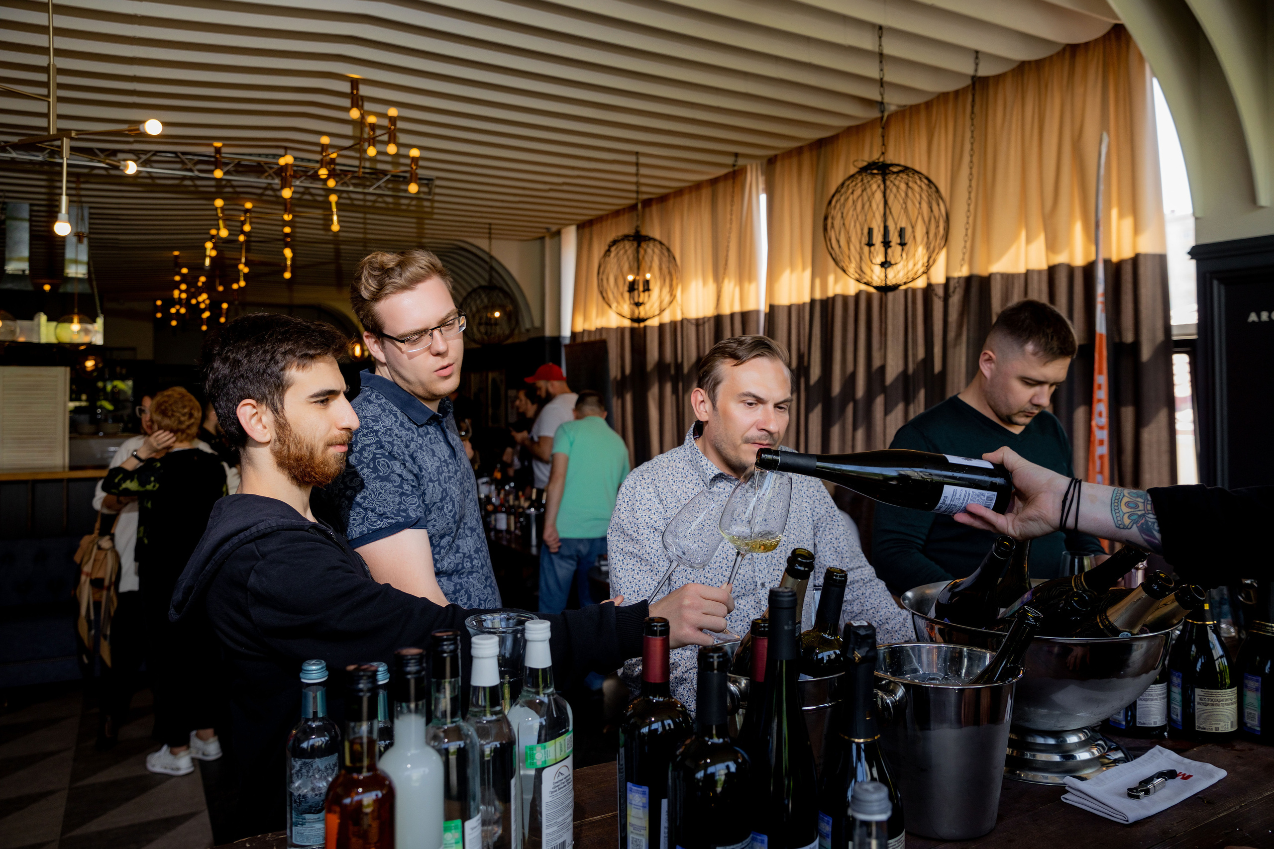 Репортажная съемка фестиваля вина г. Ростов-на-дону. Красильников Евгений — профессиональный фотограф в Ростове-на-Дону