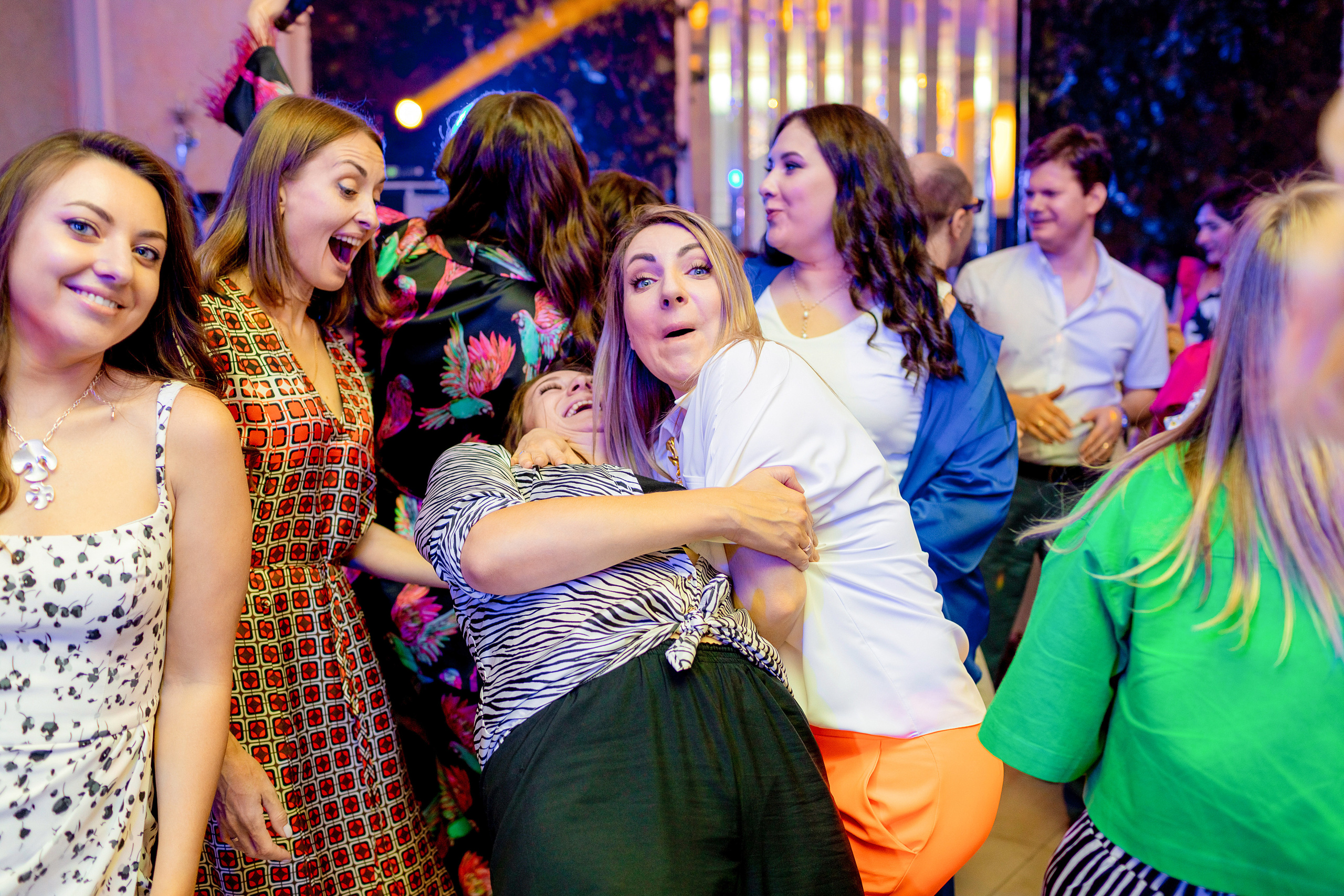 Заказать фотографа на выпускной г. Ростов-на-Дону. Красильников Евгений — профессиональный фотограф в Ростове-на-Дону