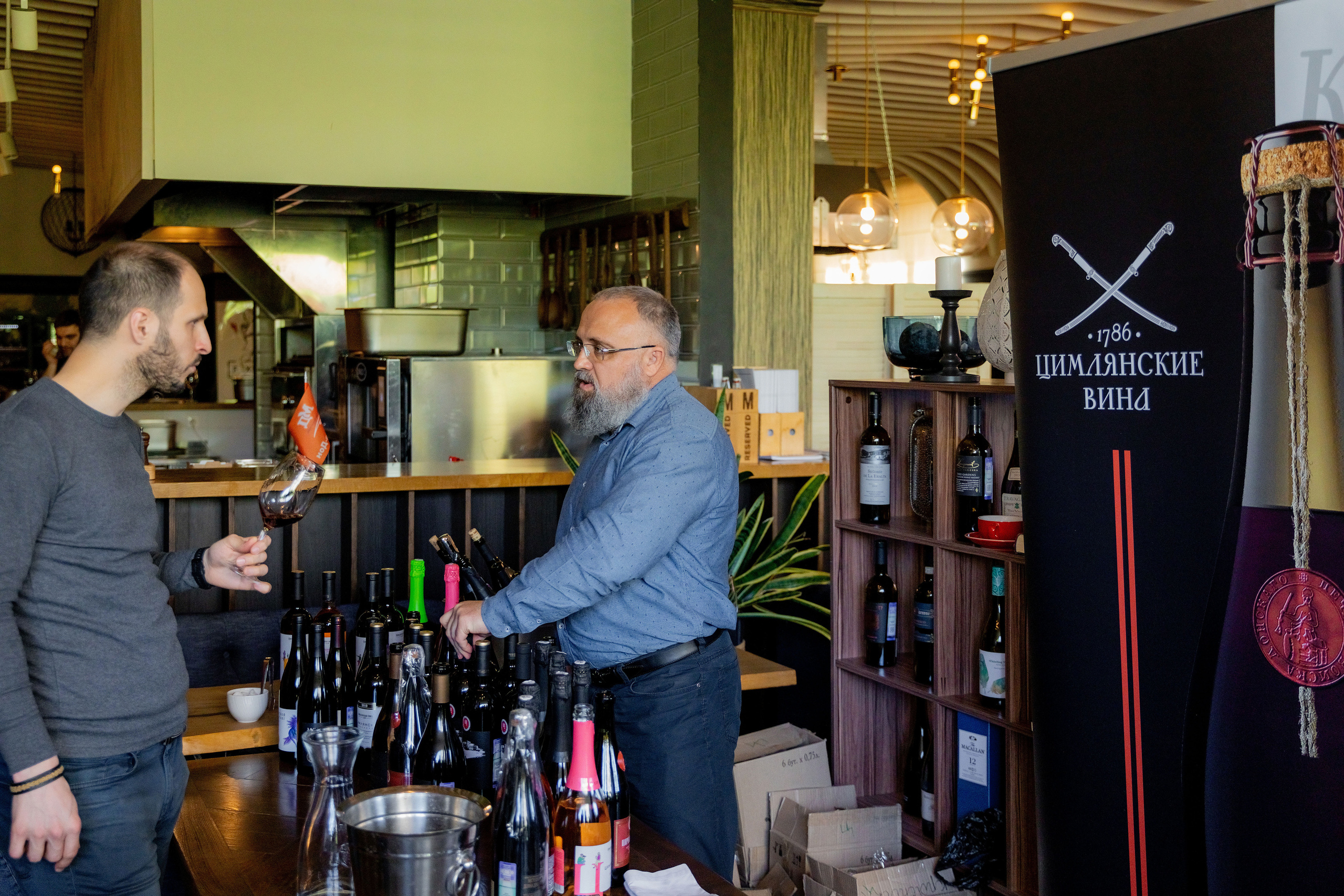 Репортажная съемка фестиваля вина г. Ростов-на-дону. Красильников Евгений — профессиональный фотограф в Ростове-на-Дону