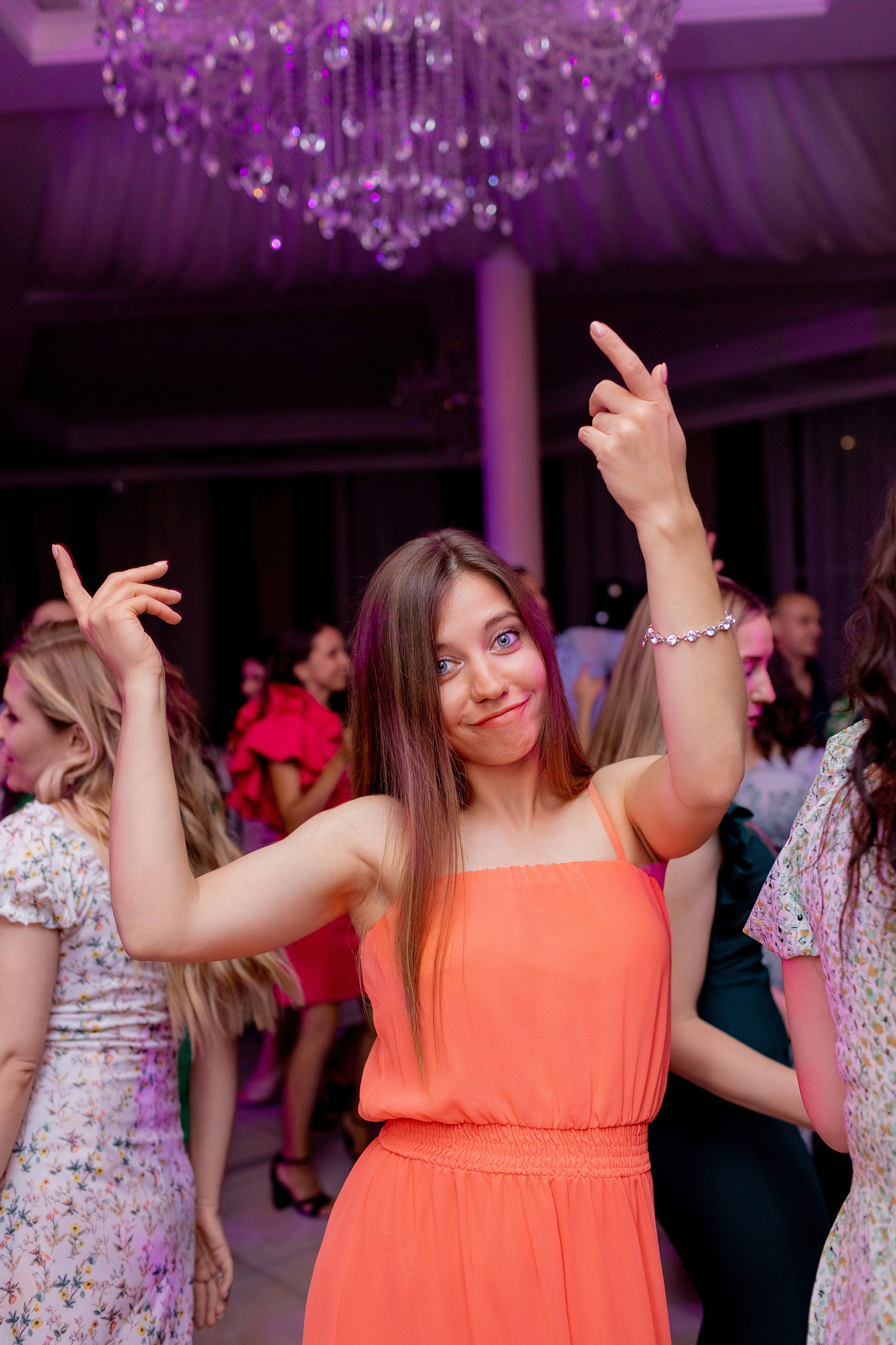 Заказать фотографа на выпускной г. Ростов-на-Дону. Красильников Евгений — профессиональный фотограф в Ростове-на-Дону