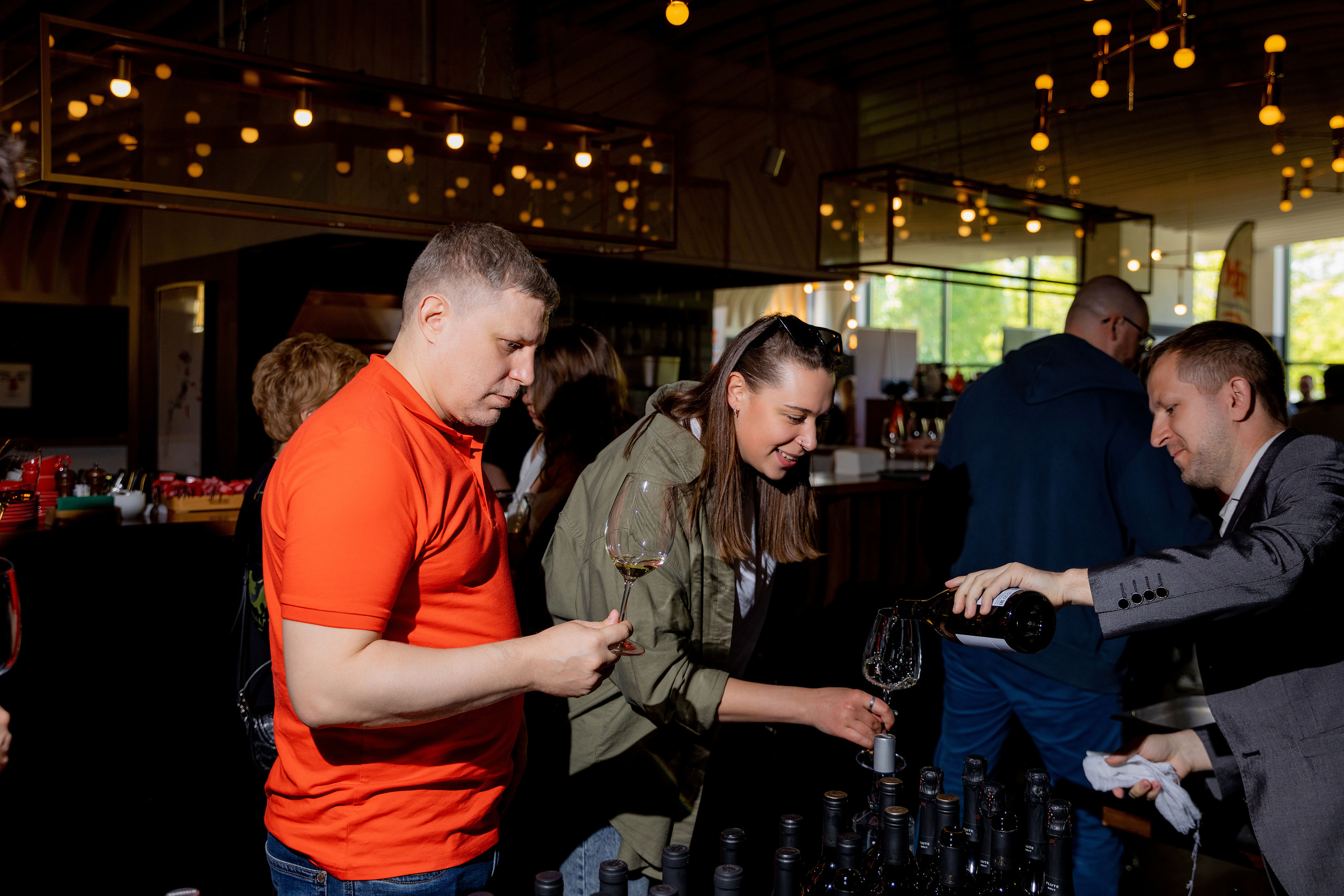 Репортажная съемка фестиваля вина г. Ростов-на-дону. Красильников Евгений — профессиональный фотограф в Ростове-на-Дону