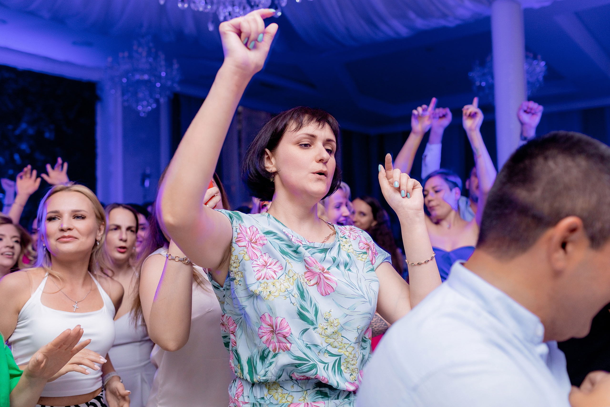 Заказать фотографа на выпускной г. Ростов-на-Дону. Красильников Евгений — профессиональный фотограф в Ростове-на-Дону