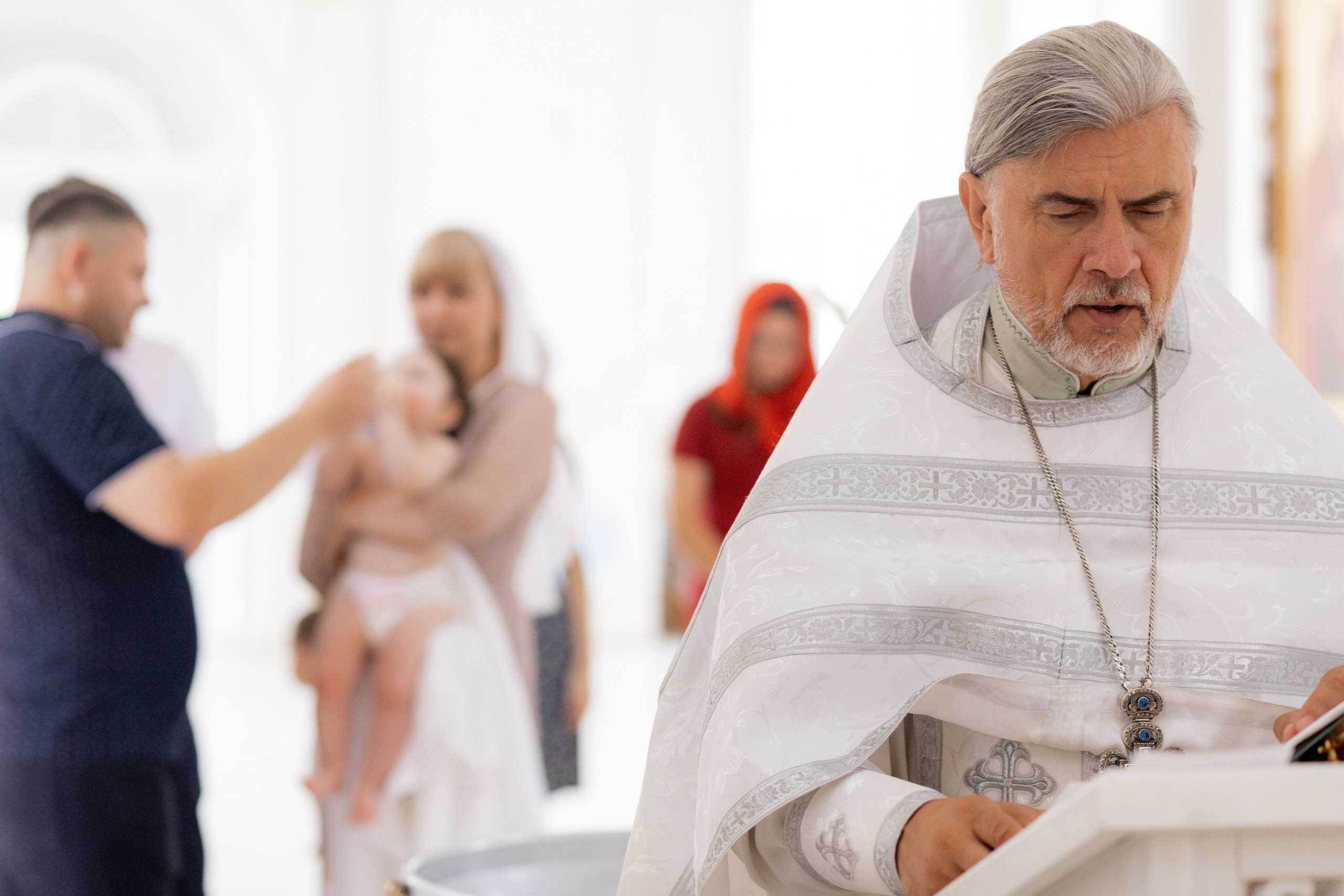 Фотографа на Крещение. Красильников Евгений — профессиональный фотограф в Ростове-на-Дону