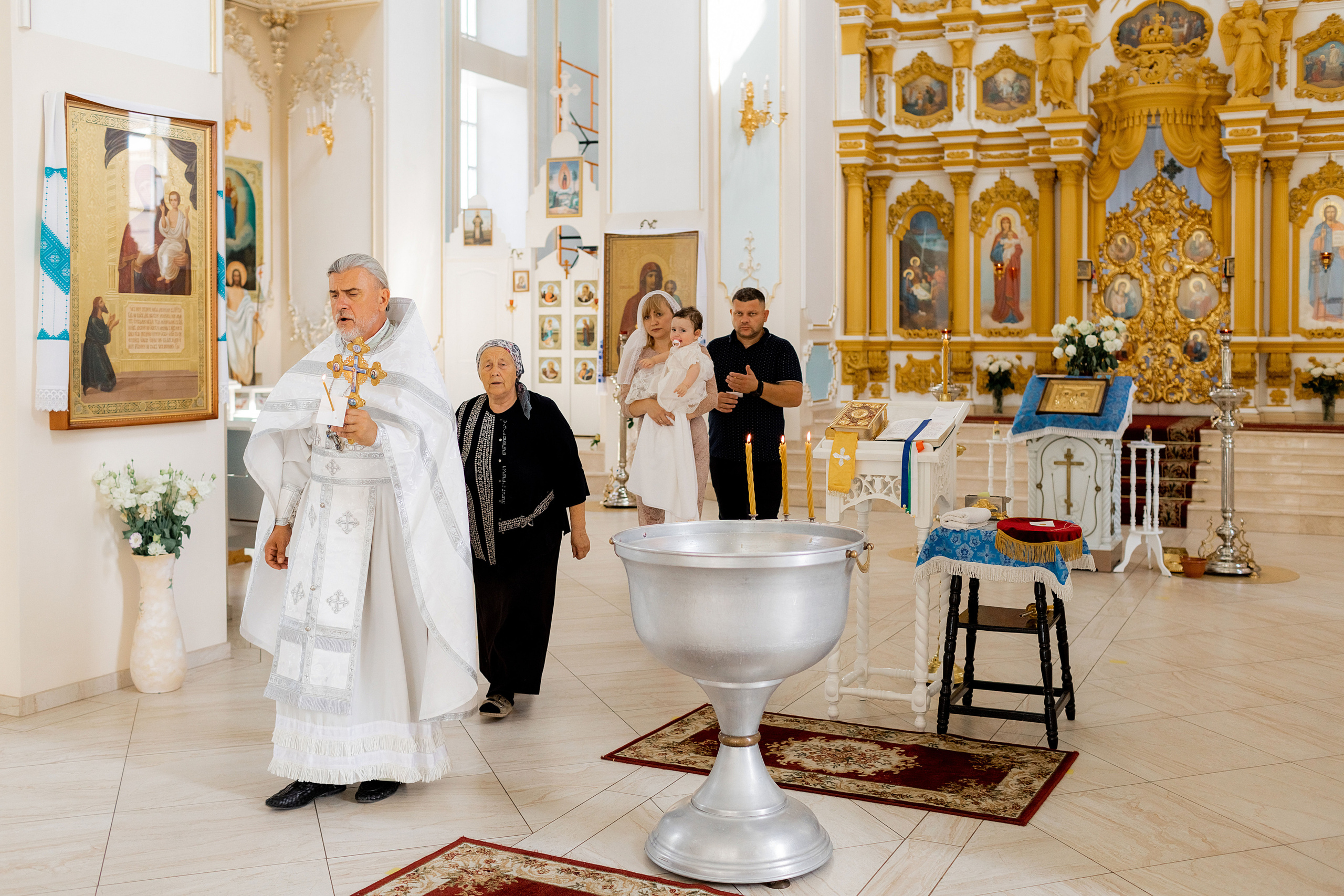 Фотографа на Крещение. Красильников Евгений — профессиональный фотограф в Ростове-на-Дону