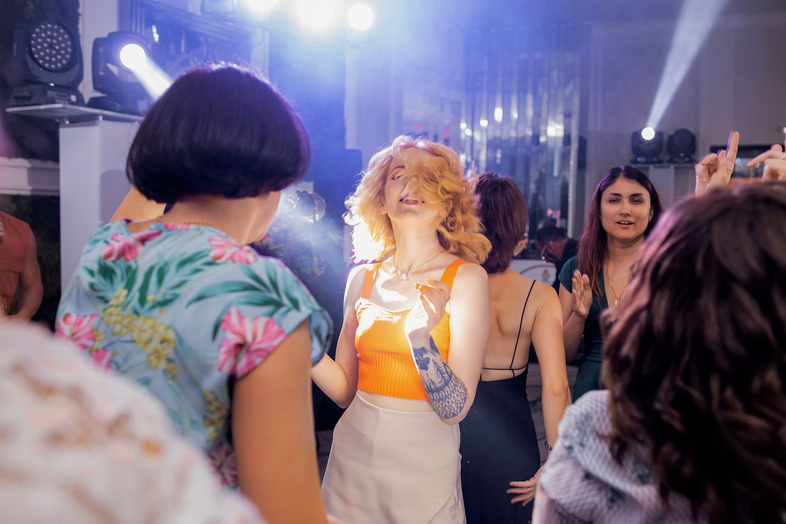 Заказать фотографа на выпускной г. Ростов-на-Дону. Красильников Евгений — профессиональный фотограф в Ростове-на-Дону