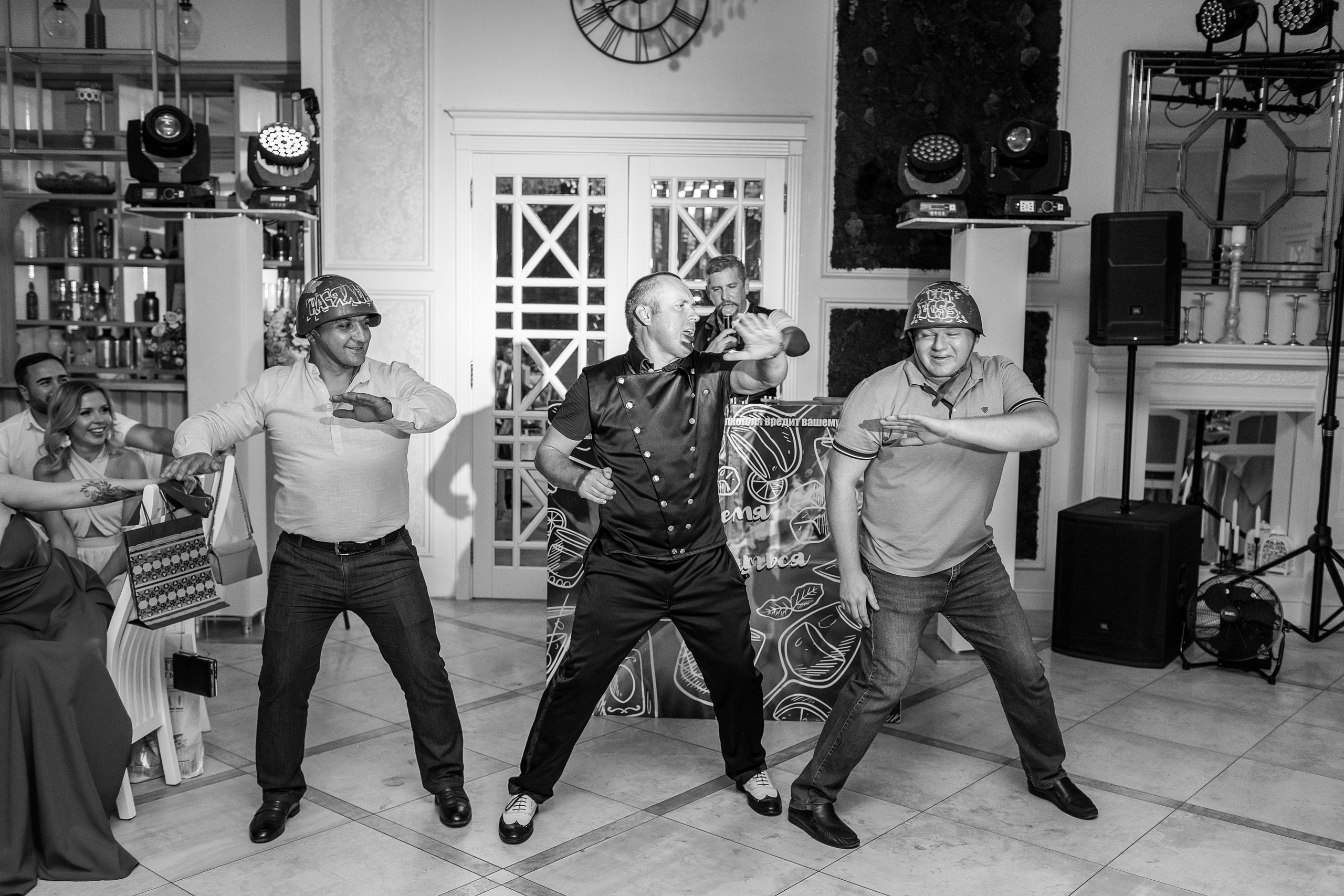 Заказать фотографа на выпускной г. Ростов-на-Дону. Красильников Евгений — профессиональный фотограф в Ростове-на-Дону