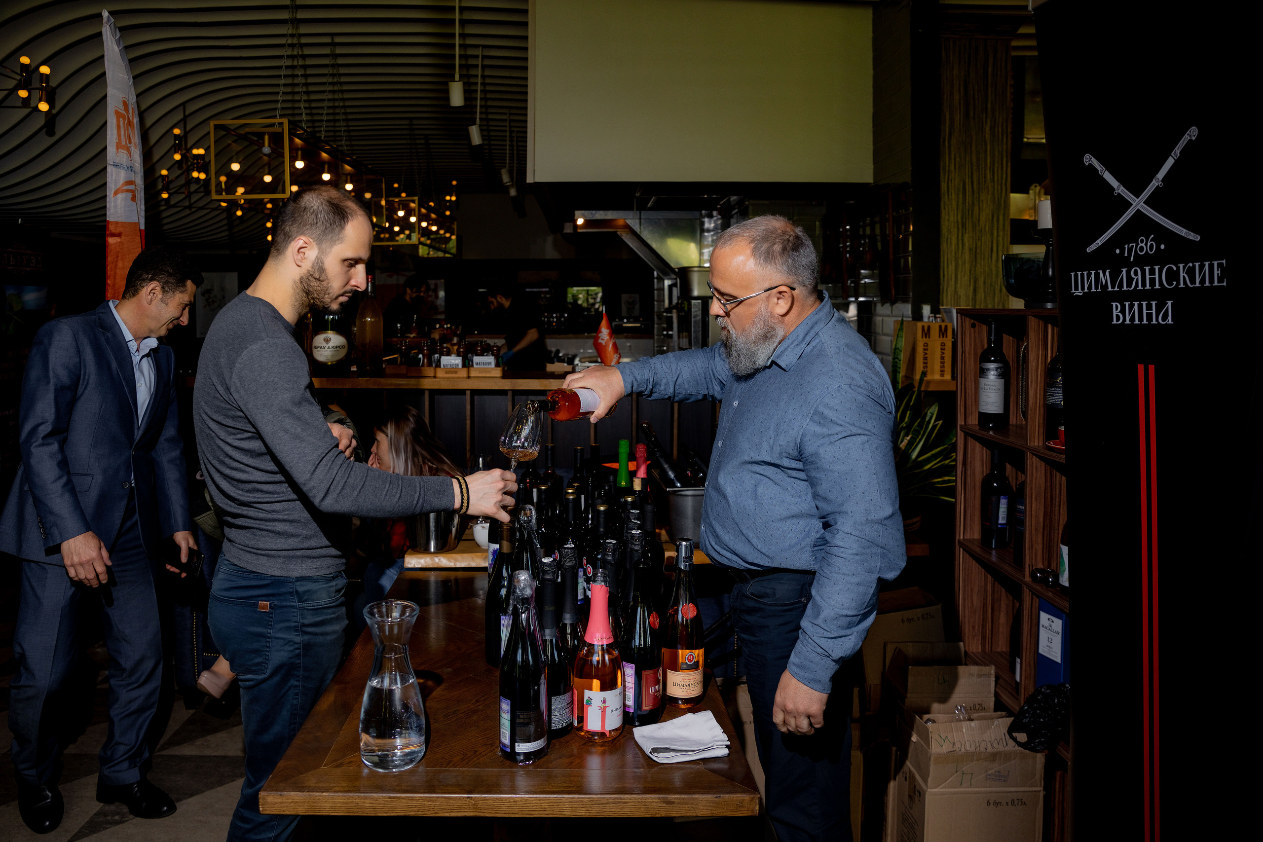 Репортажная съемка фестиваля вина г. Ростов-на-дону. Красильников Евгений — профессиональный фотограф в Ростове-на-Дону