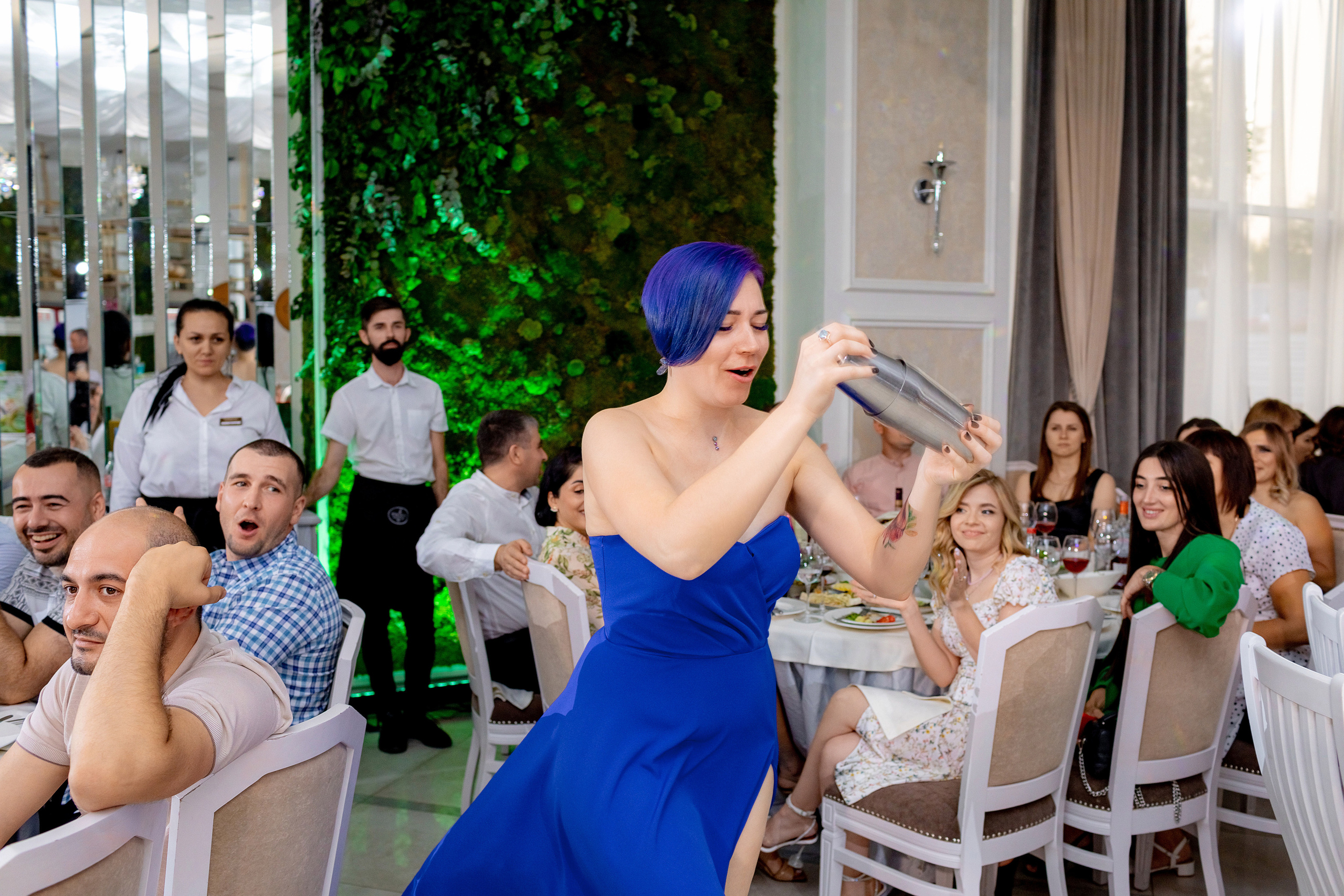 Заказать фотографа на выпускной г. Ростов-на-Дону. Красильников Евгений — профессиональный фотограф в Ростове-на-Дону