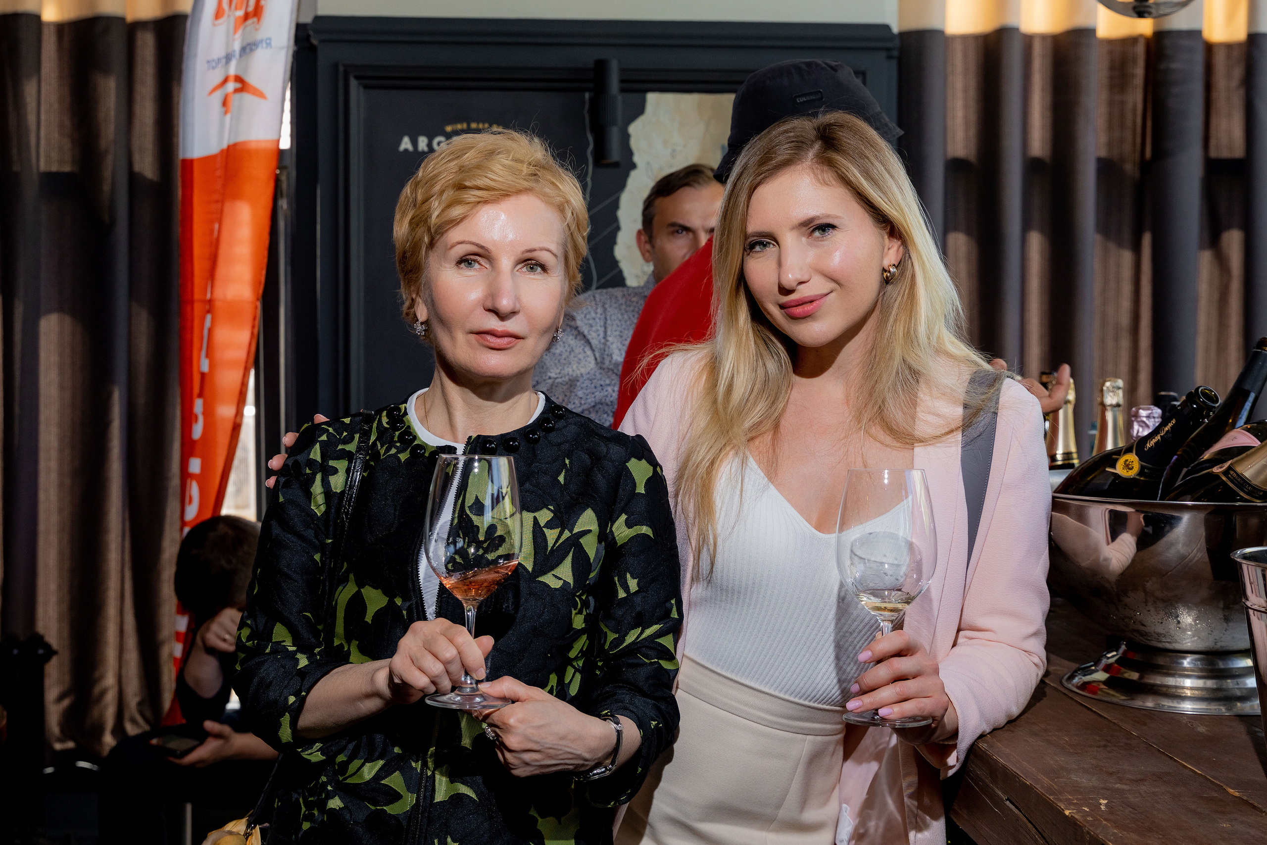 Репортажная съемка фестиваля вина г. Ростов-на-дону. Красильников Евгений — профессиональный фотограф в Ростове-на-Дону