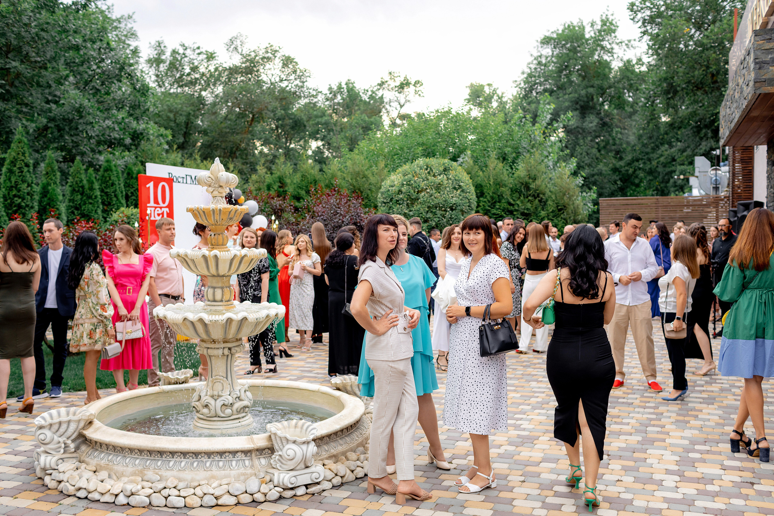 Заказать фотографа на выпускной г. Ростов-на-Дону. Красильников Евгений — профессиональный фотограф в Ростове-на-Дону
