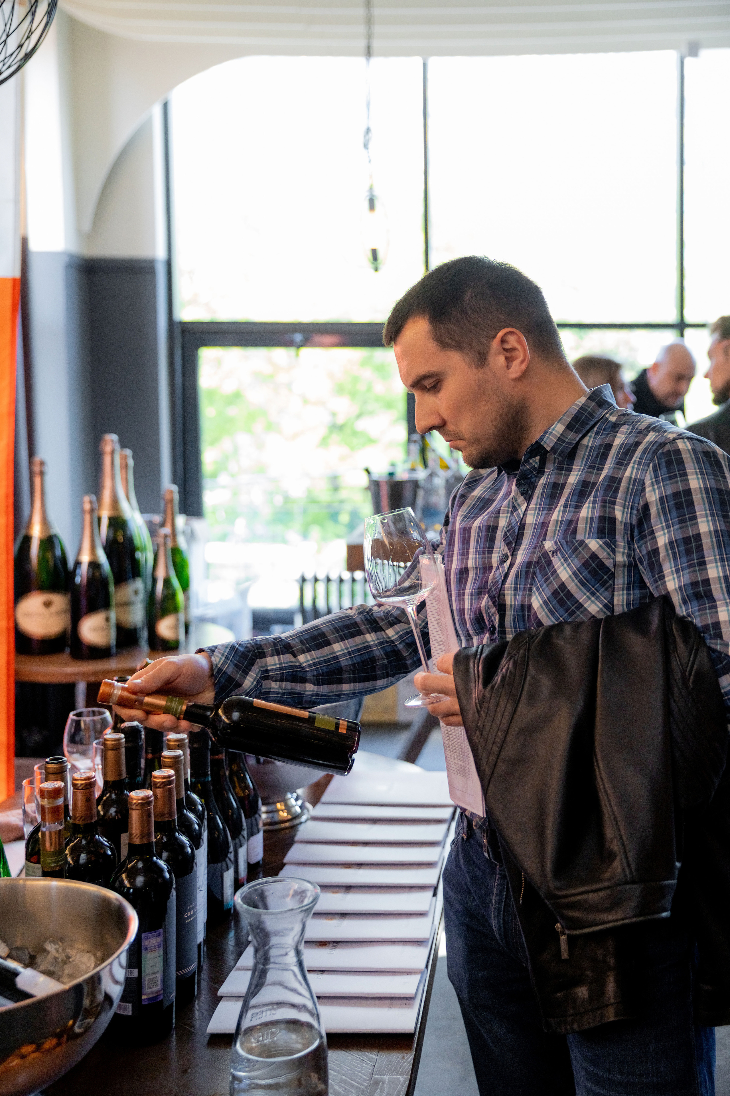 Репортажная съемка фестиваля вина г. Ростов-на-дону. Красильников Евгений — профессиональный фотограф в Ростове-на-Дону