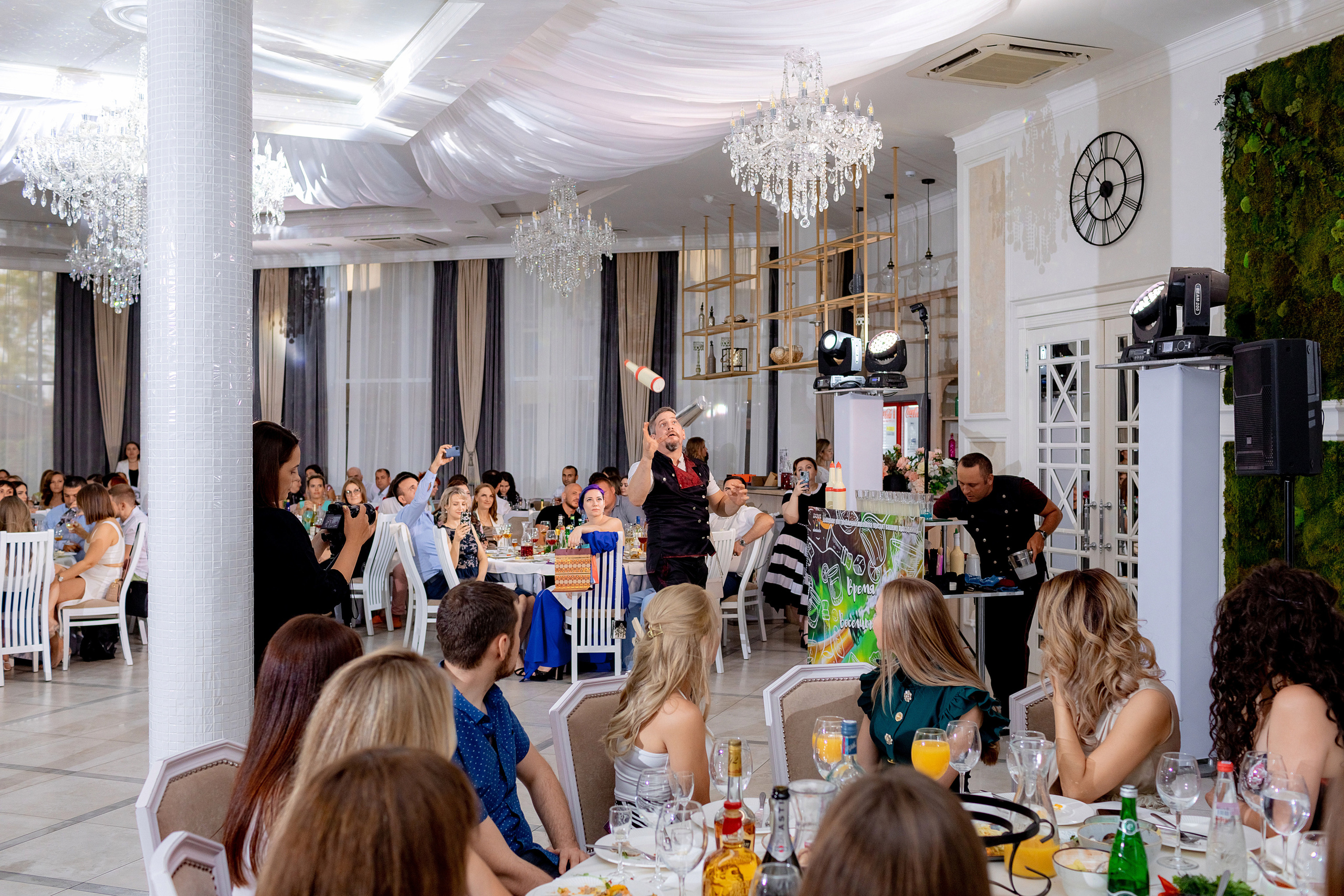 Заказать фотографа на выпускной г. Ростов-на-Дону. Красильников Евгений — профессиональный фотограф в Ростове-на-Дону