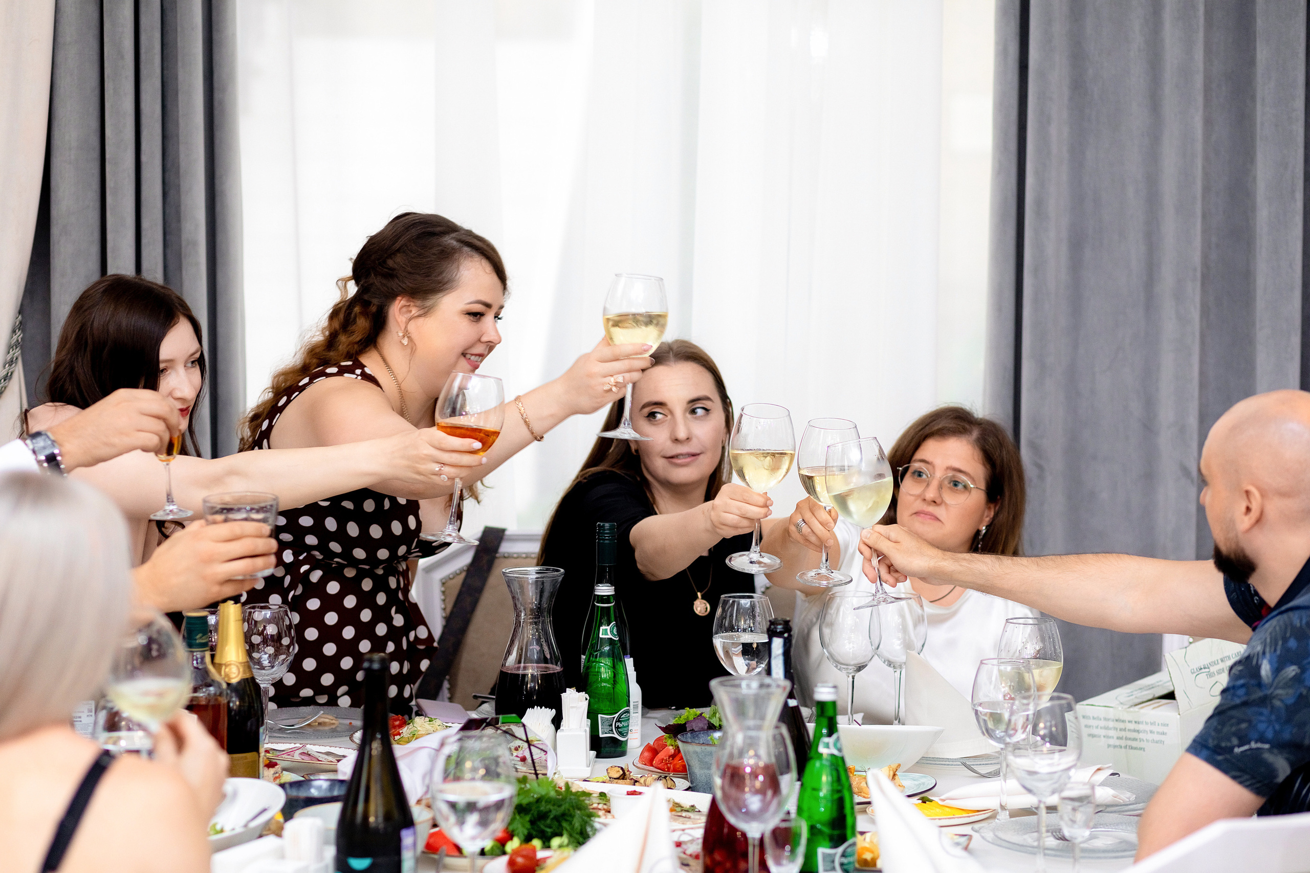 Заказать фотографа на выпускной г. Ростов-на-Дону. Красильников Евгений — профессиональный фотограф в Ростове-на-Дону