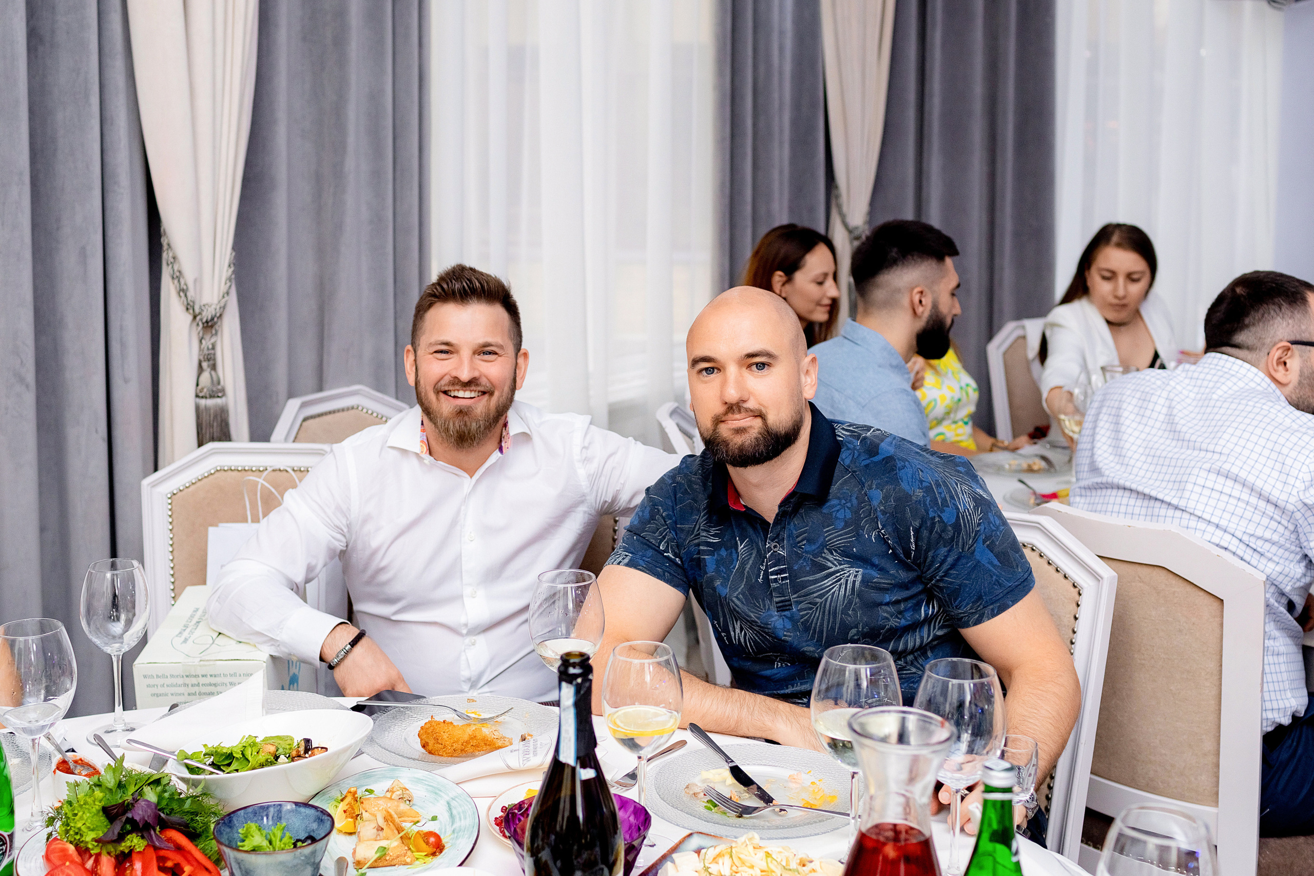 Заказать фотографа на выпускной г. Ростов-на-Дону. Красильников Евгений — профессиональный фотограф в Ростове-на-Дону