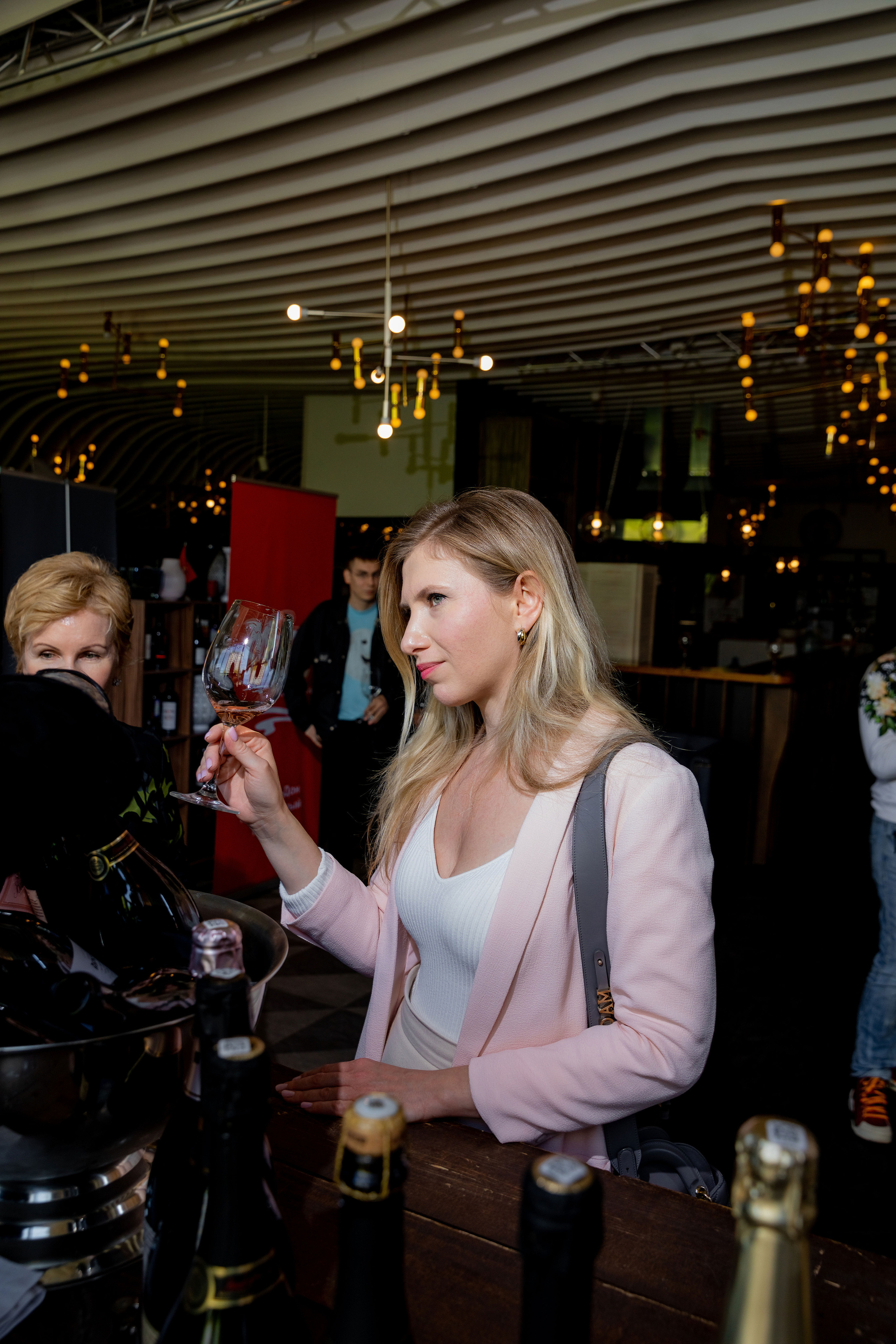 Репортажная съемка фестиваля вина г. Ростов-на-дону. Красильников Евгений — профессиональный фотограф в Ростове-на-Дону