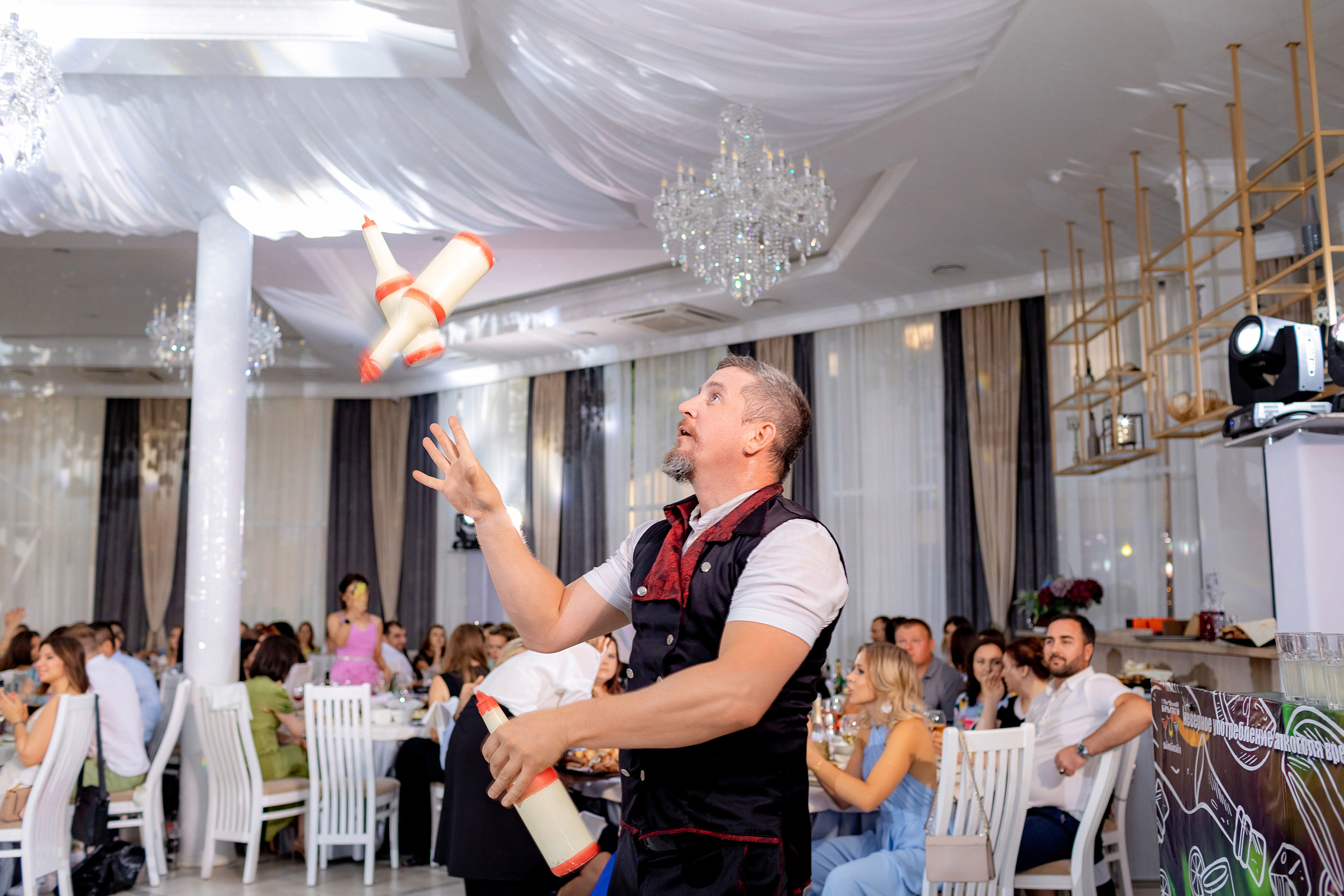 Заказать фотографа на выпускной г. Ростов-на-Дону. Красильников Евгений — профессиональный фотограф в Ростове-на-Дону