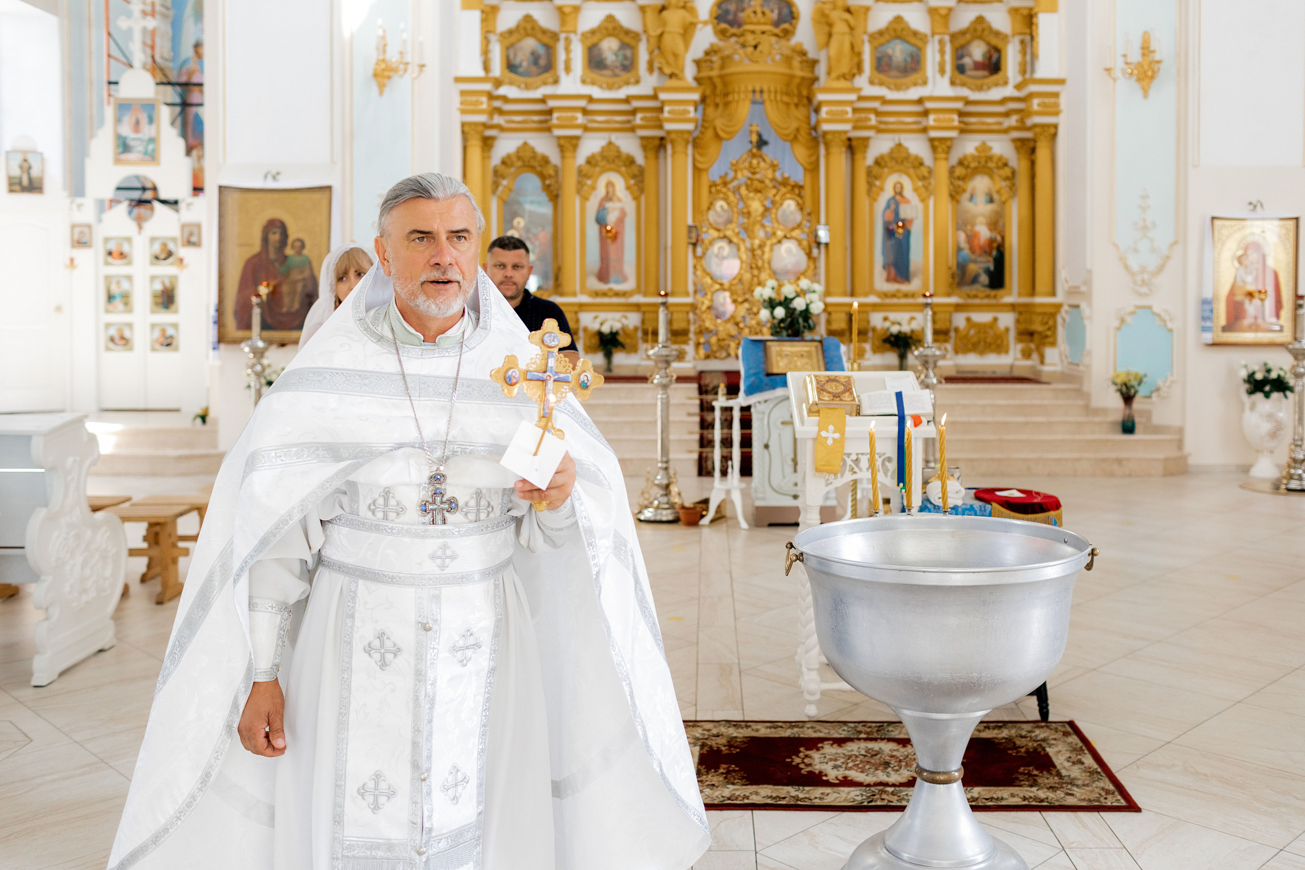 Фотографа на Крещение. Красильников Евгений — профессиональный фотограф в Ростове-на-Дону