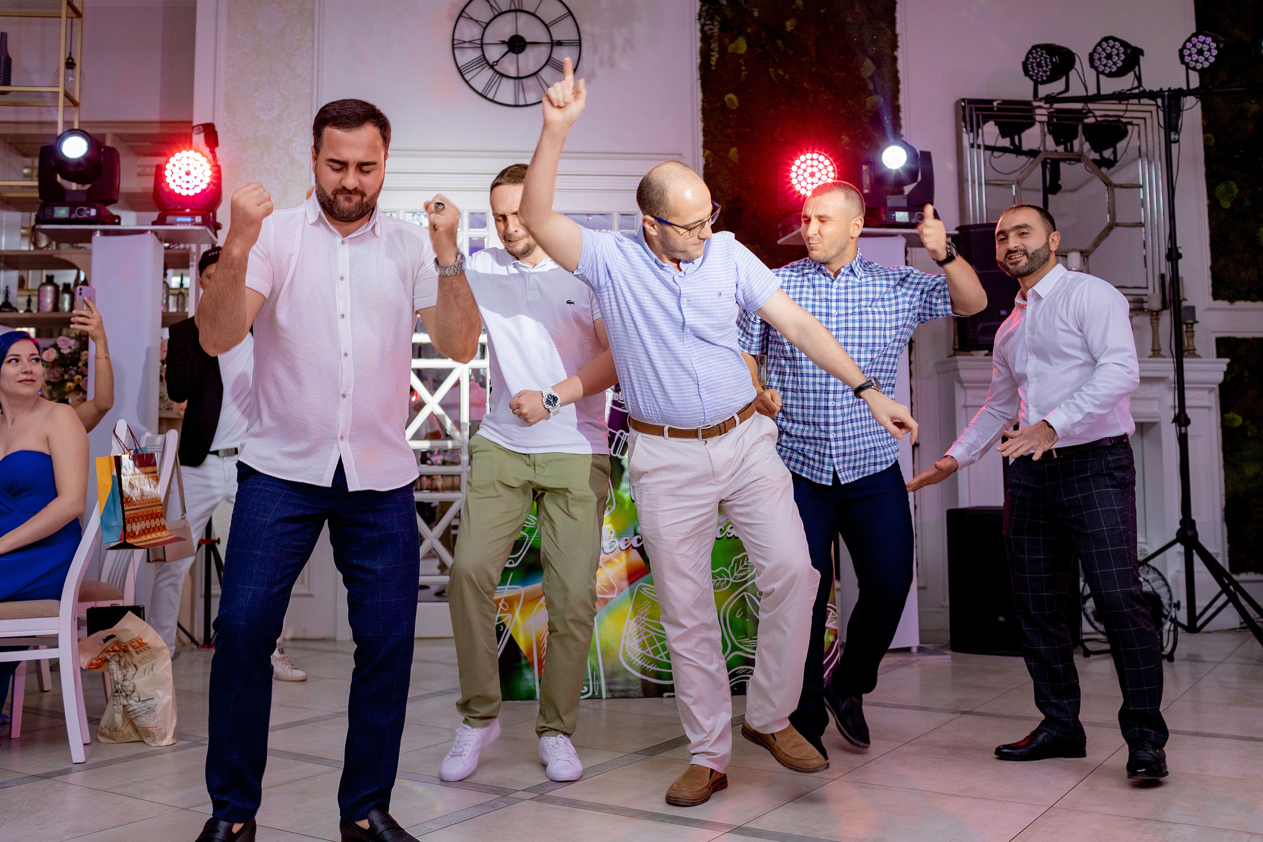 Заказать фотографа на выпускной г. Ростов-на-Дону. Красильников Евгений — профессиональный фотограф в Ростове-на-Дону