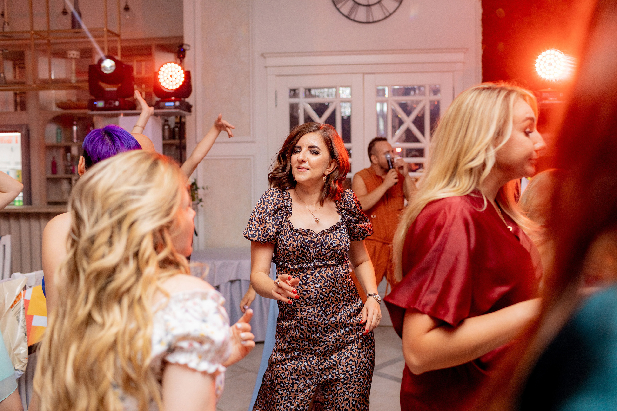 Заказать фотографа на выпускной г. Ростов-на-Дону. Красильников Евгений — профессиональный фотограф в Ростове-на-Дону