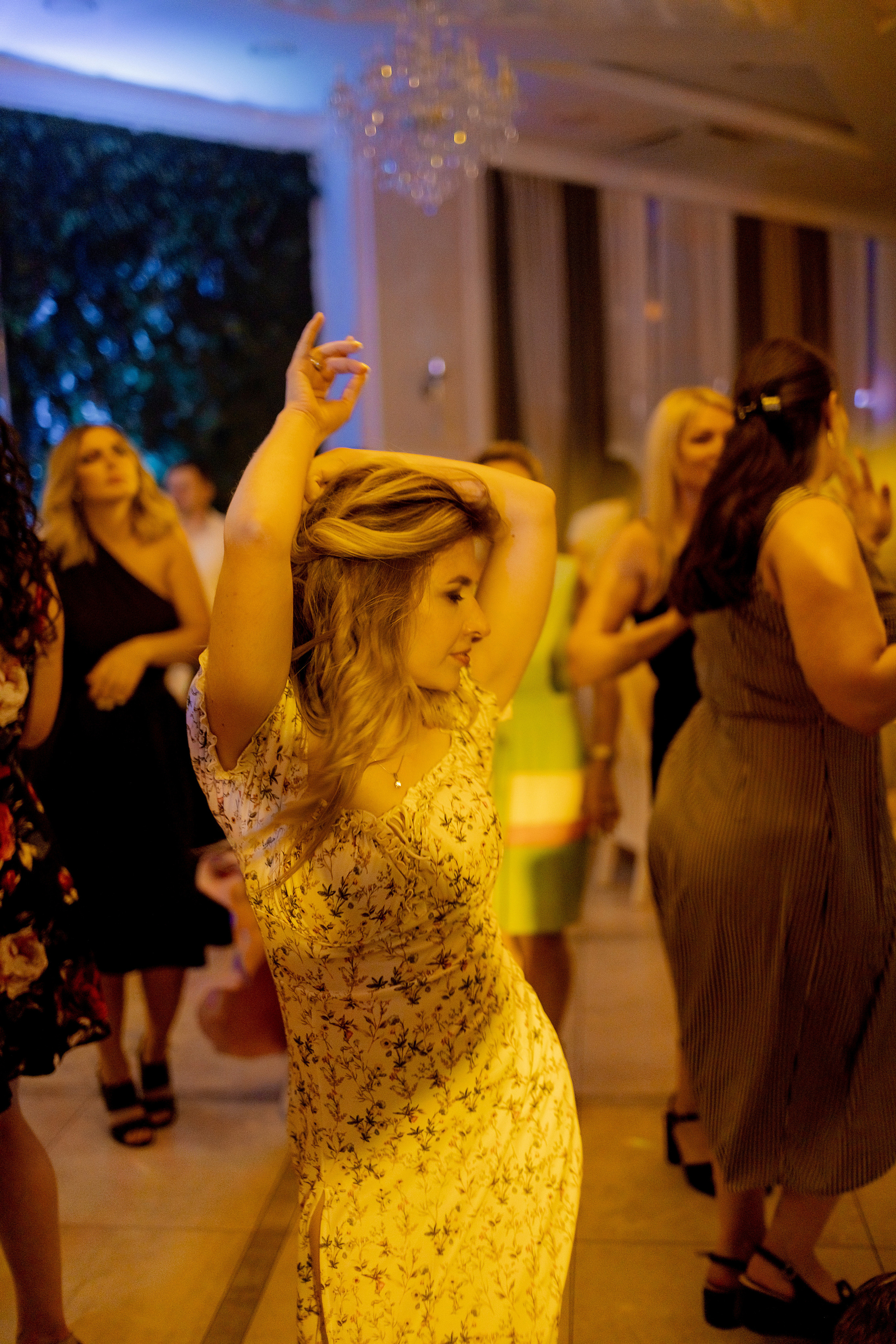 Заказать фотографа на выпускной г. Ростов-на-Дону. Красильников Евгений — профессиональный фотограф в Ростове-на-Дону