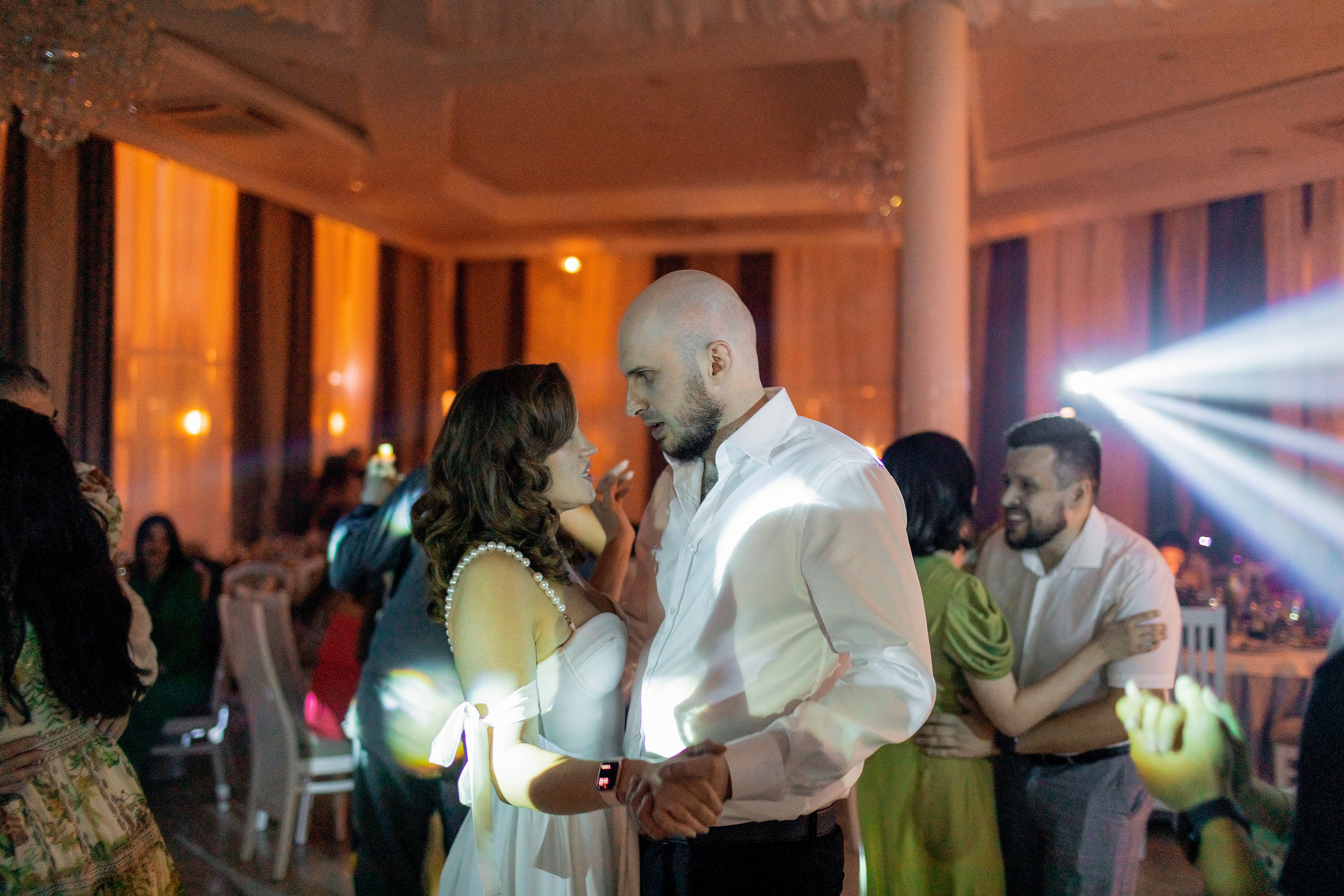 Заказать фотографа на выпускной г. Ростов-на-Дону. Красильников Евгений — профессиональный фотограф в Ростове-на-Дону