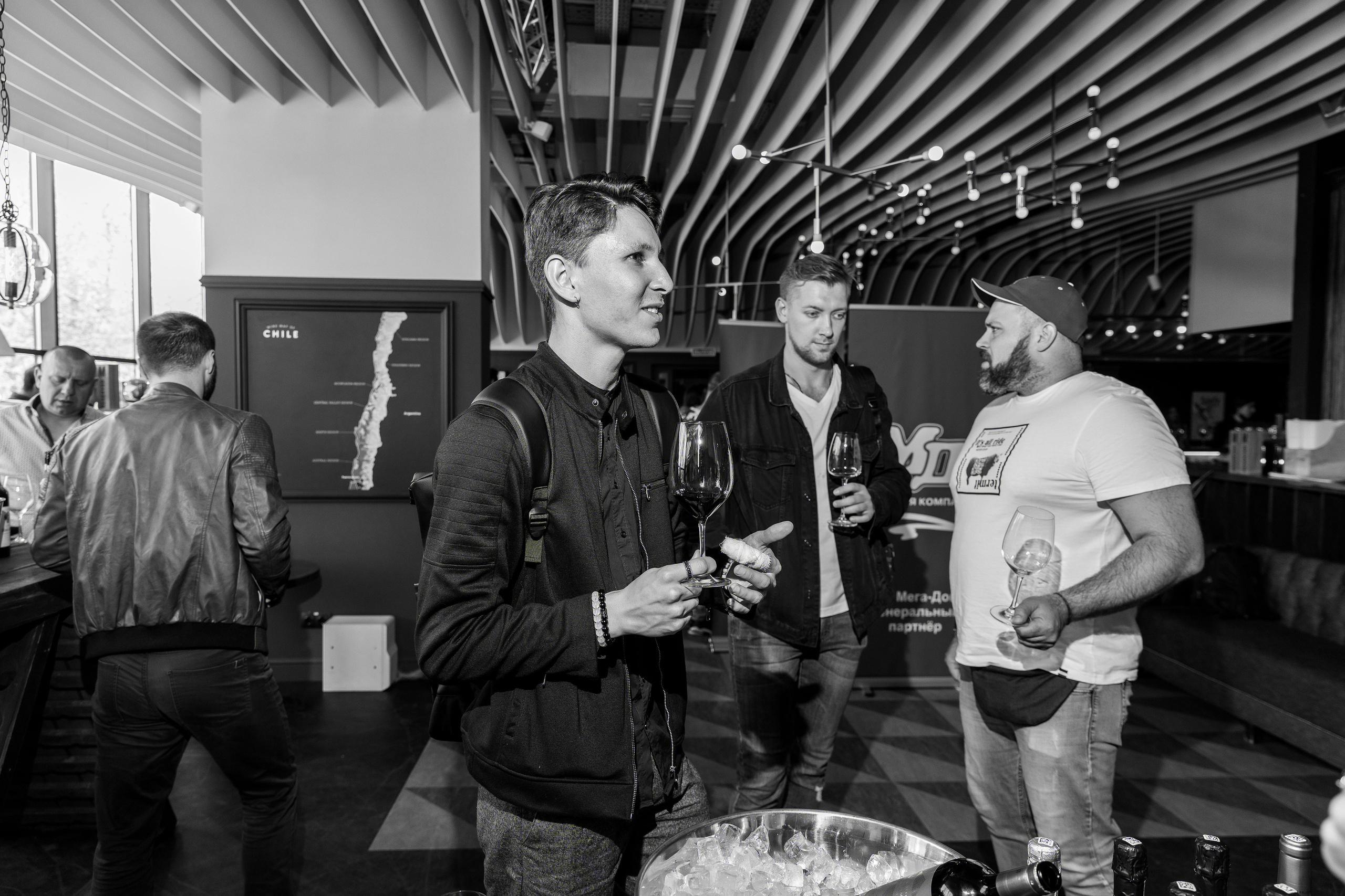 Репортажная съемка фестиваля вина г. Ростов-на-дону. Красильников Евгений — профессиональный фотограф в Ростове-на-Дону