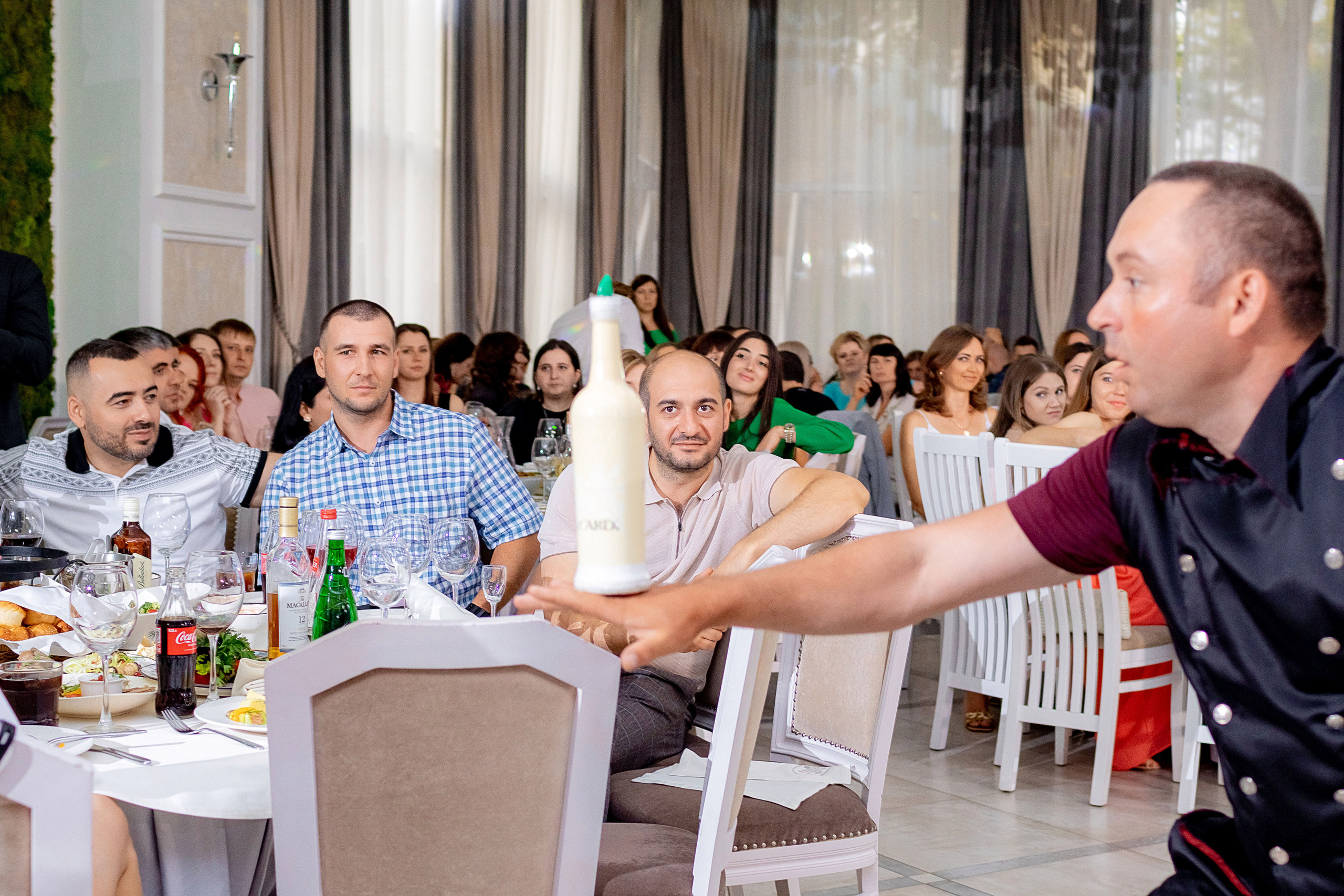 Заказать фотографа на выпускной г. Ростов-на-Дону. Красильников Евгений — профессиональный фотограф в Ростове-на-Дону