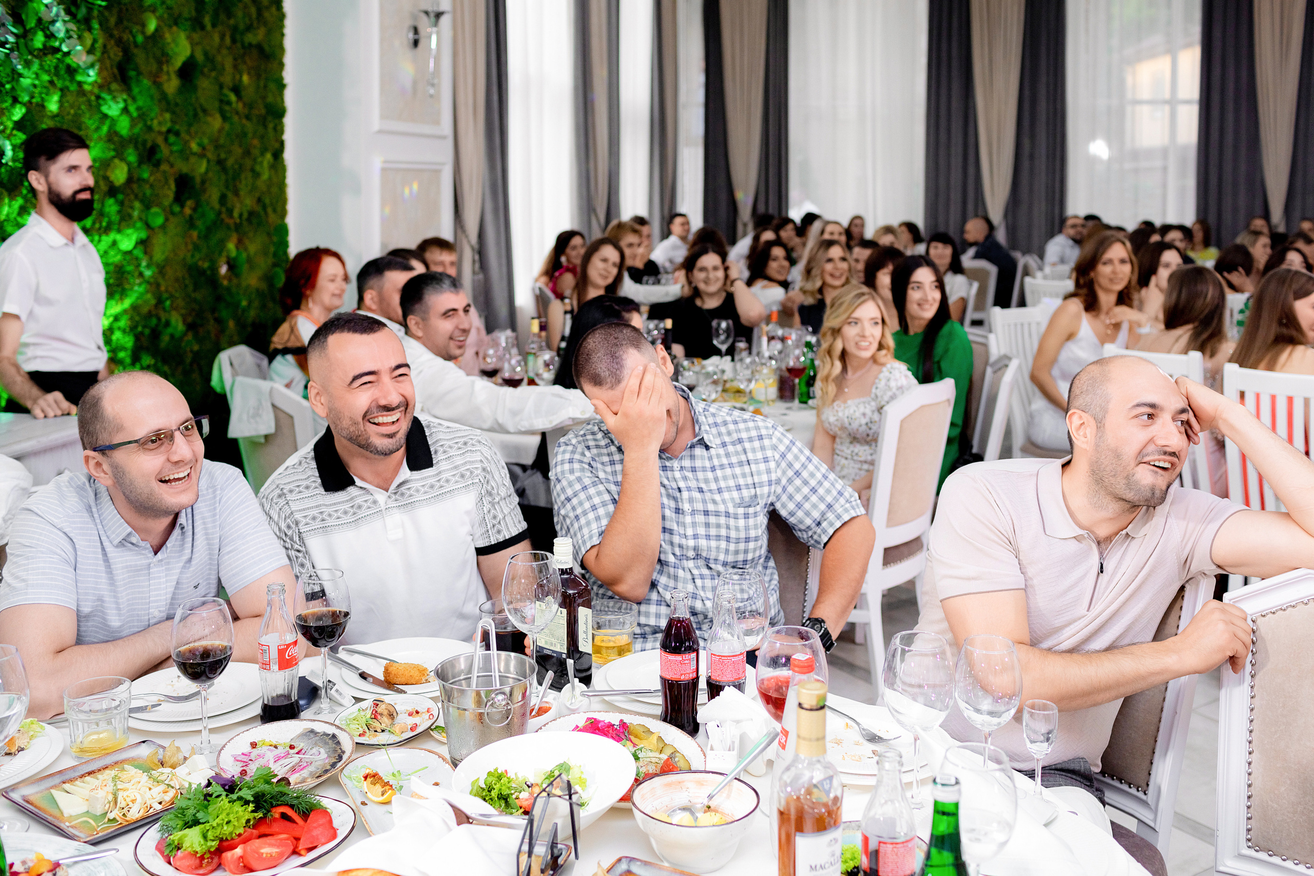 Заказать фотографа на выпускной г. Ростов-на-Дону. Красильников Евгений — профессиональный фотограф в Ростове-на-Дону