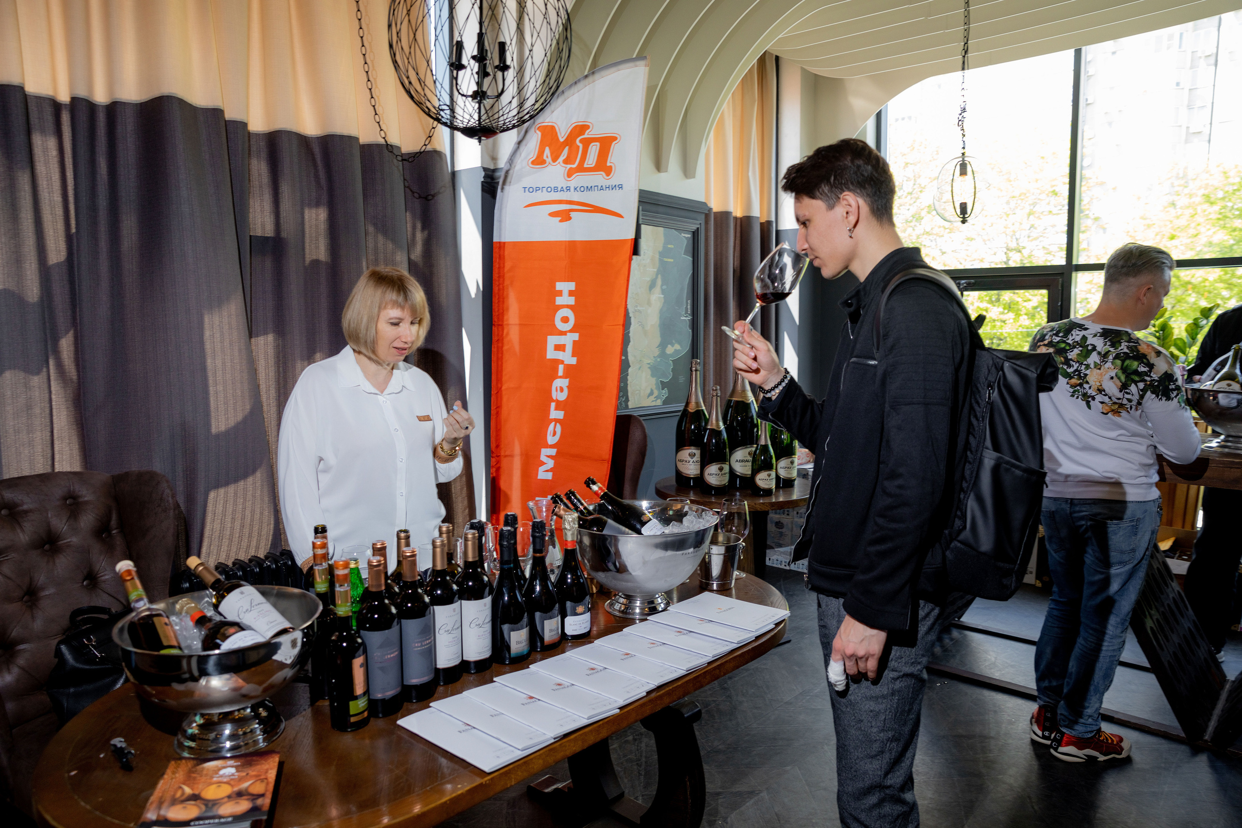 Репортажная съемка фестиваля вина г. Ростов-на-дону. Красильников Евгений — профессиональный фотограф в Ростове-на-Дону