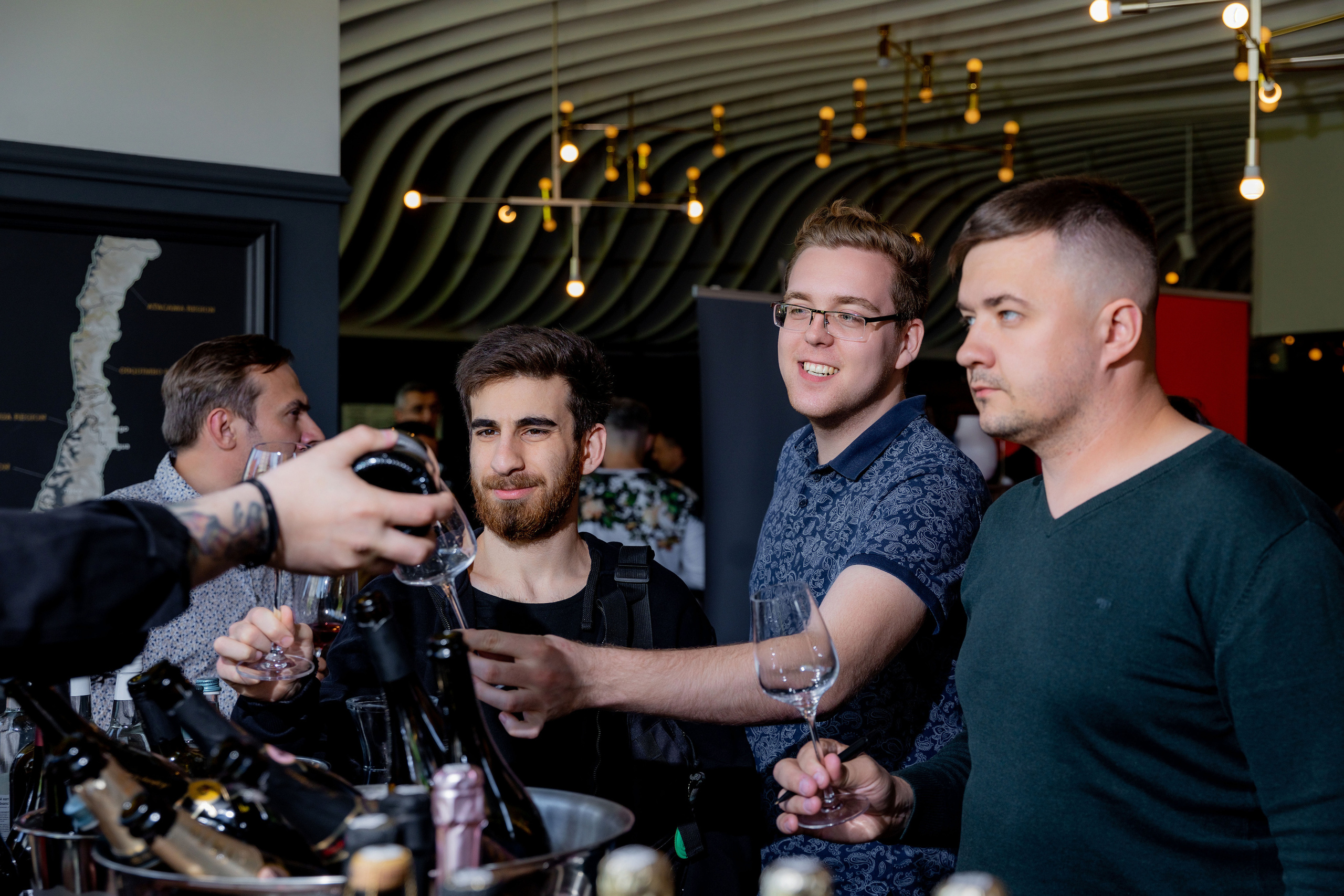 Репортажная съемка фестиваля вина г. Ростов-на-дону. Красильников Евгений — профессиональный фотограф в Ростове-на-Дону