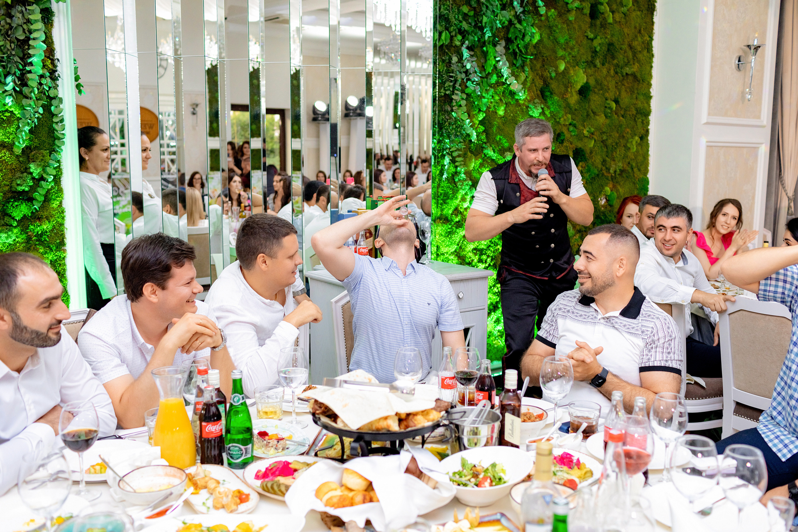 Заказать фотографа на выпускной г. Ростов-на-Дону. Красильников Евгений — профессиональный фотограф в Ростове-на-Дону