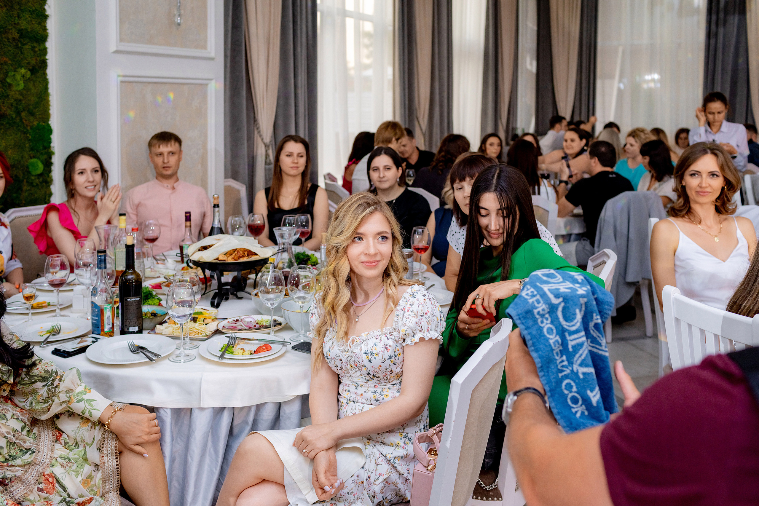 Заказать фотографа на выпускной г. Ростов-на-Дону. Красильников Евгений — профессиональный фотограф в Ростове-на-Дону