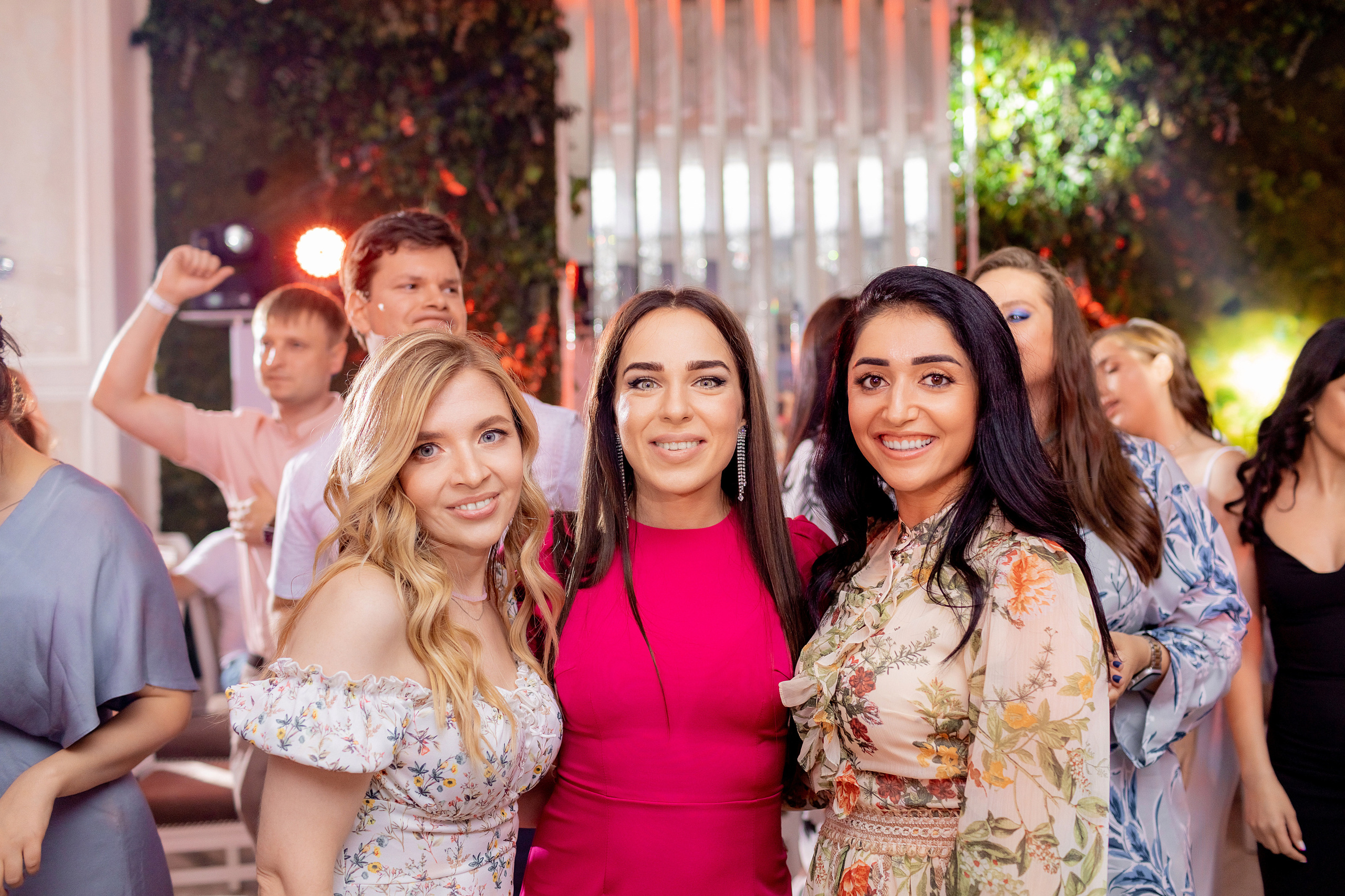 Заказать фотографа на выпускной г. Ростов-на-Дону. Красильников Евгений — профессиональный фотограф в Ростове-на-Дону