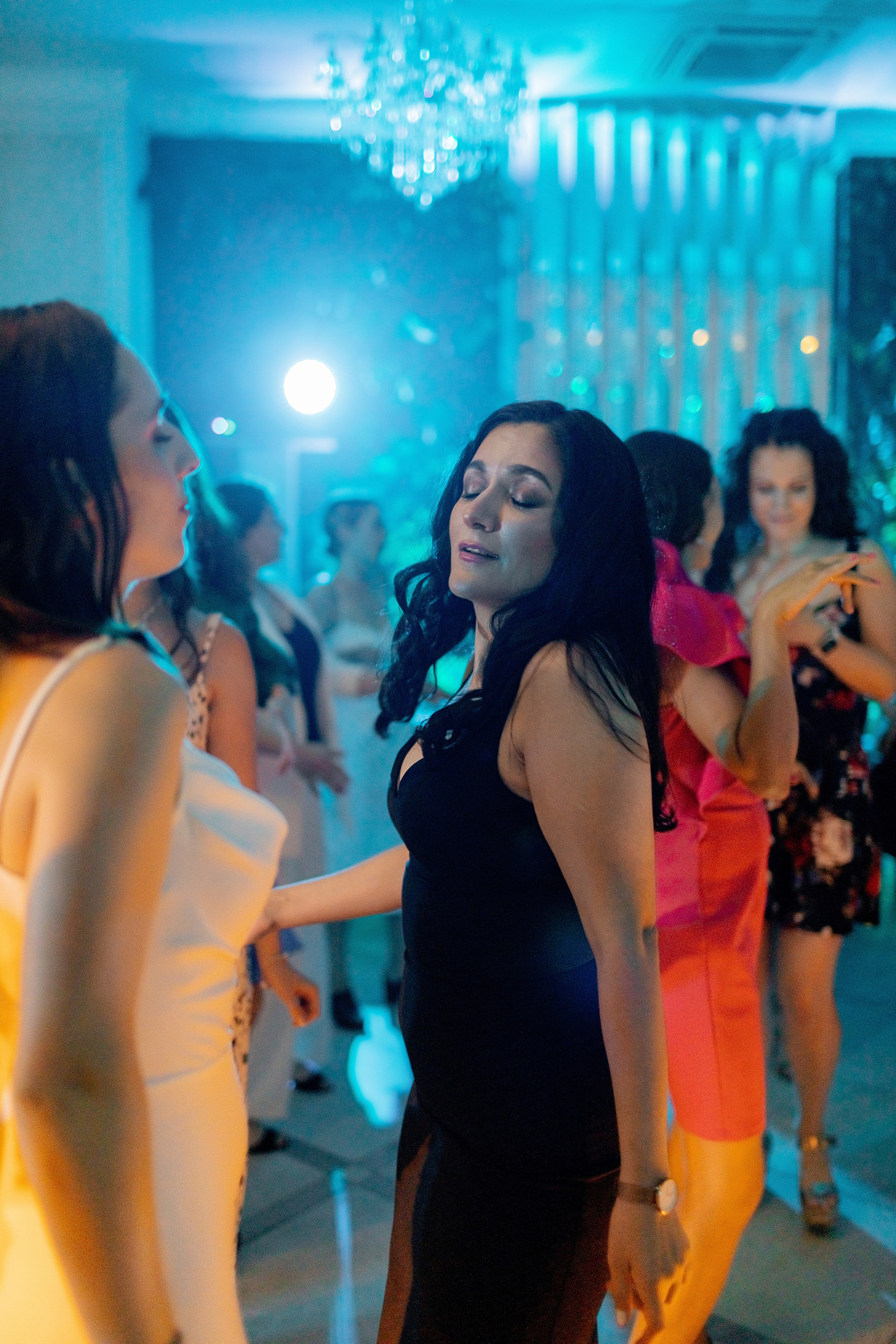 Заказать фотографа на выпускной г. Ростов-на-Дону. Красильников Евгений — профессиональный фотограф в Ростове-на-Дону