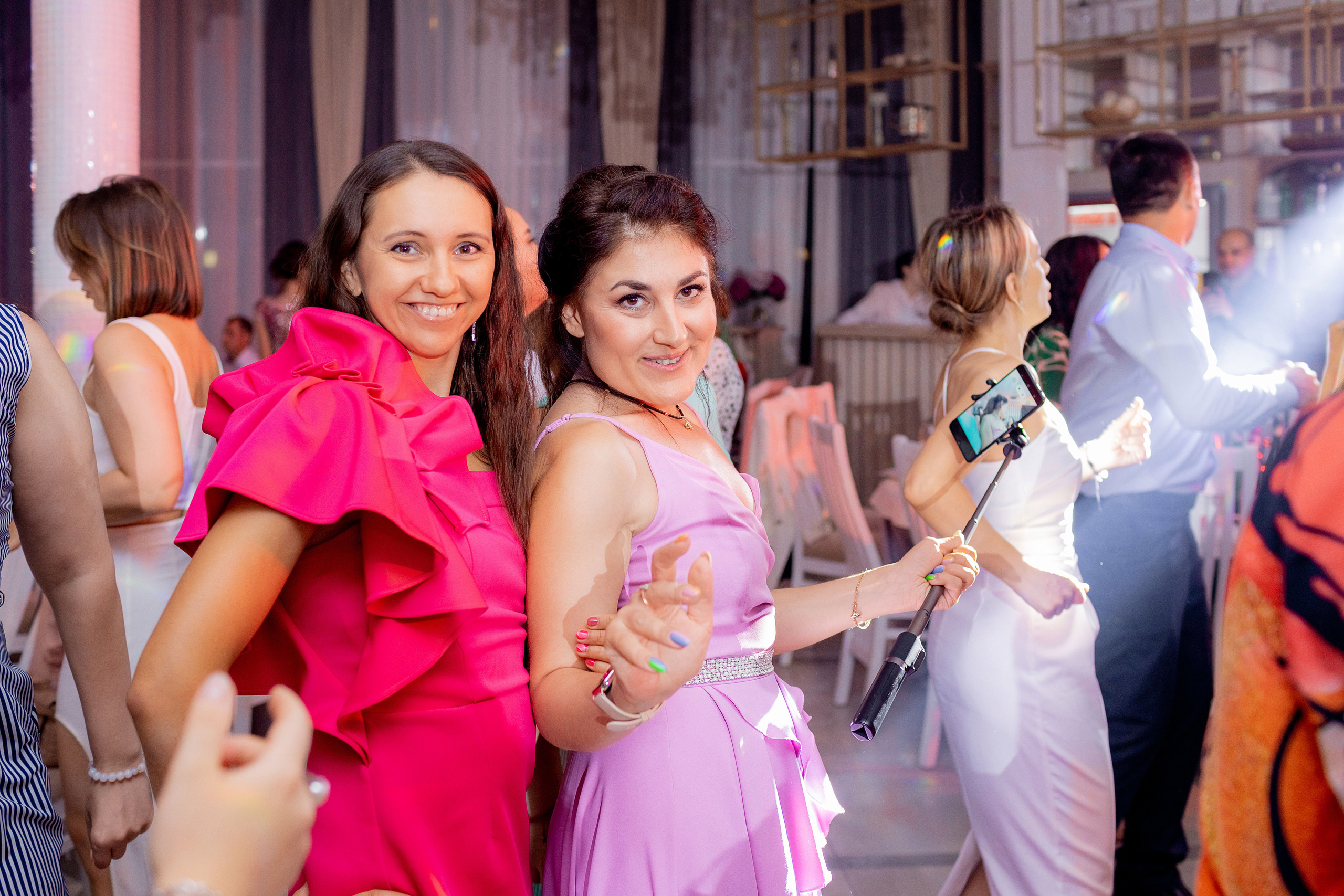 Заказать фотографа на выпускной г. Ростов-на-Дону. Красильников Евгений — профессиональный фотограф в Ростове-на-Дону