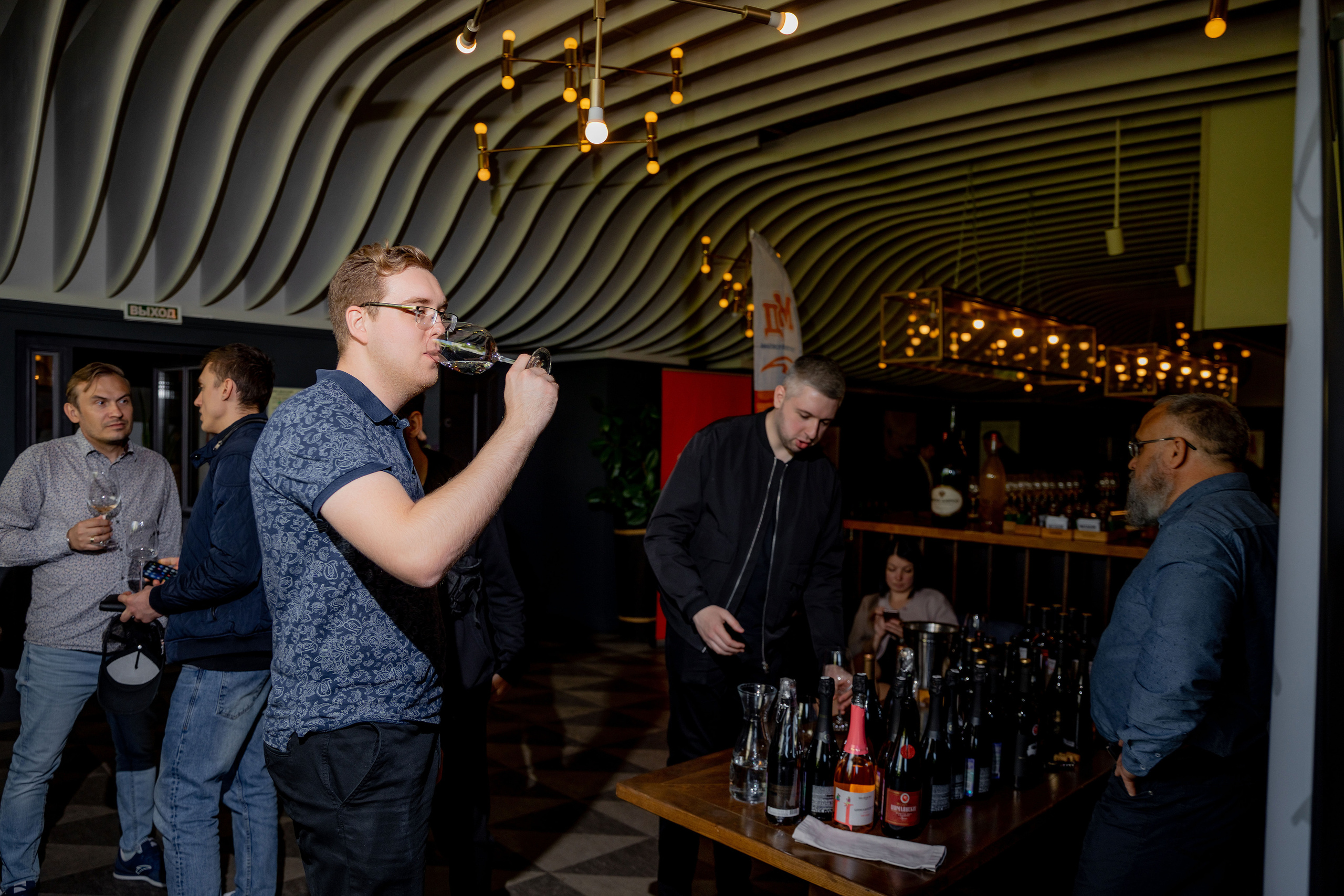 Репортажная съемка фестиваля вина г. Ростов-на-дону. Красильников Евгений — профессиональный фотограф в Ростове-на-Дону