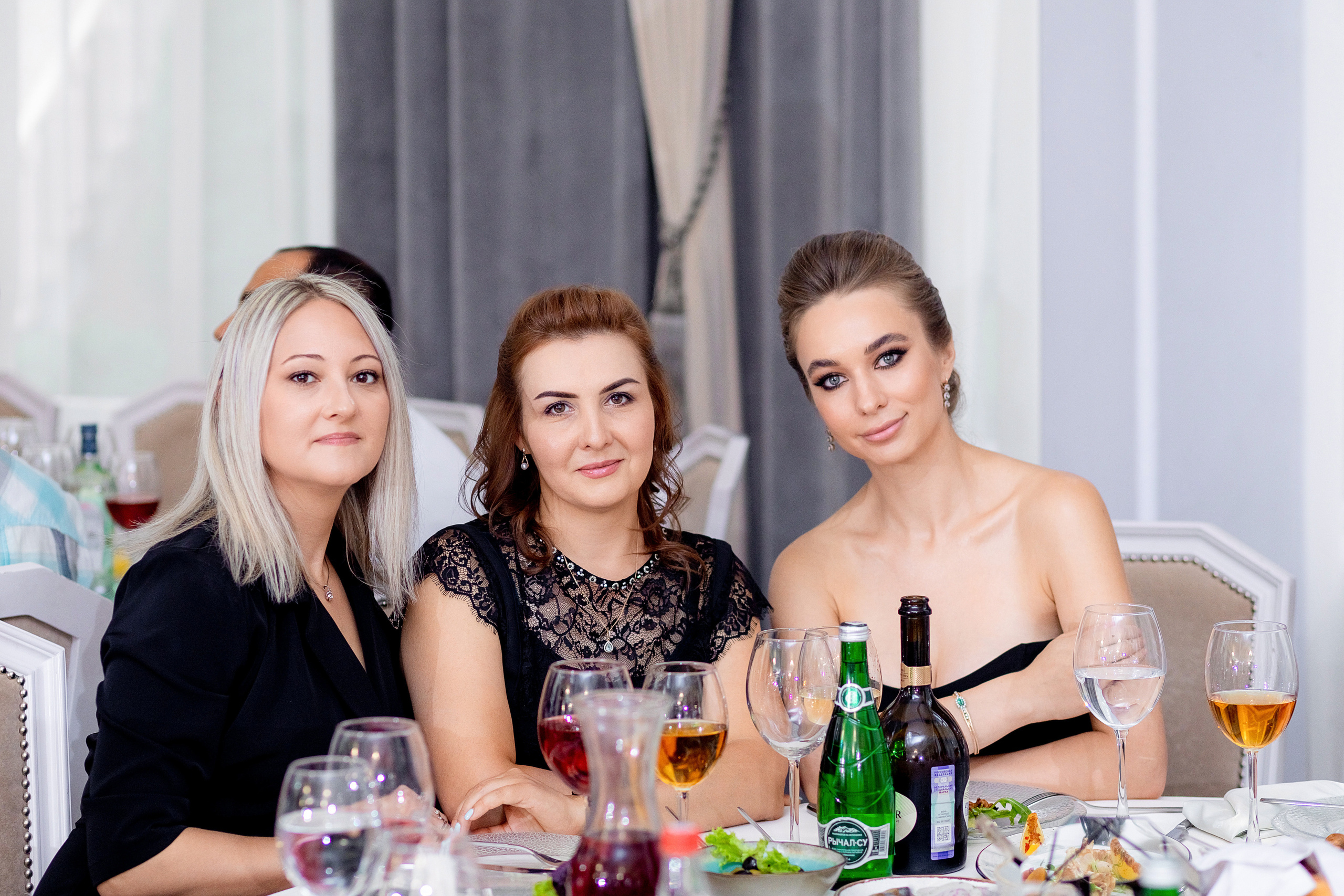 Заказать фотографа на выпускной г. Ростов-на-Дону. Красильников Евгений — профессиональный фотограф в Ростове-на-Дону