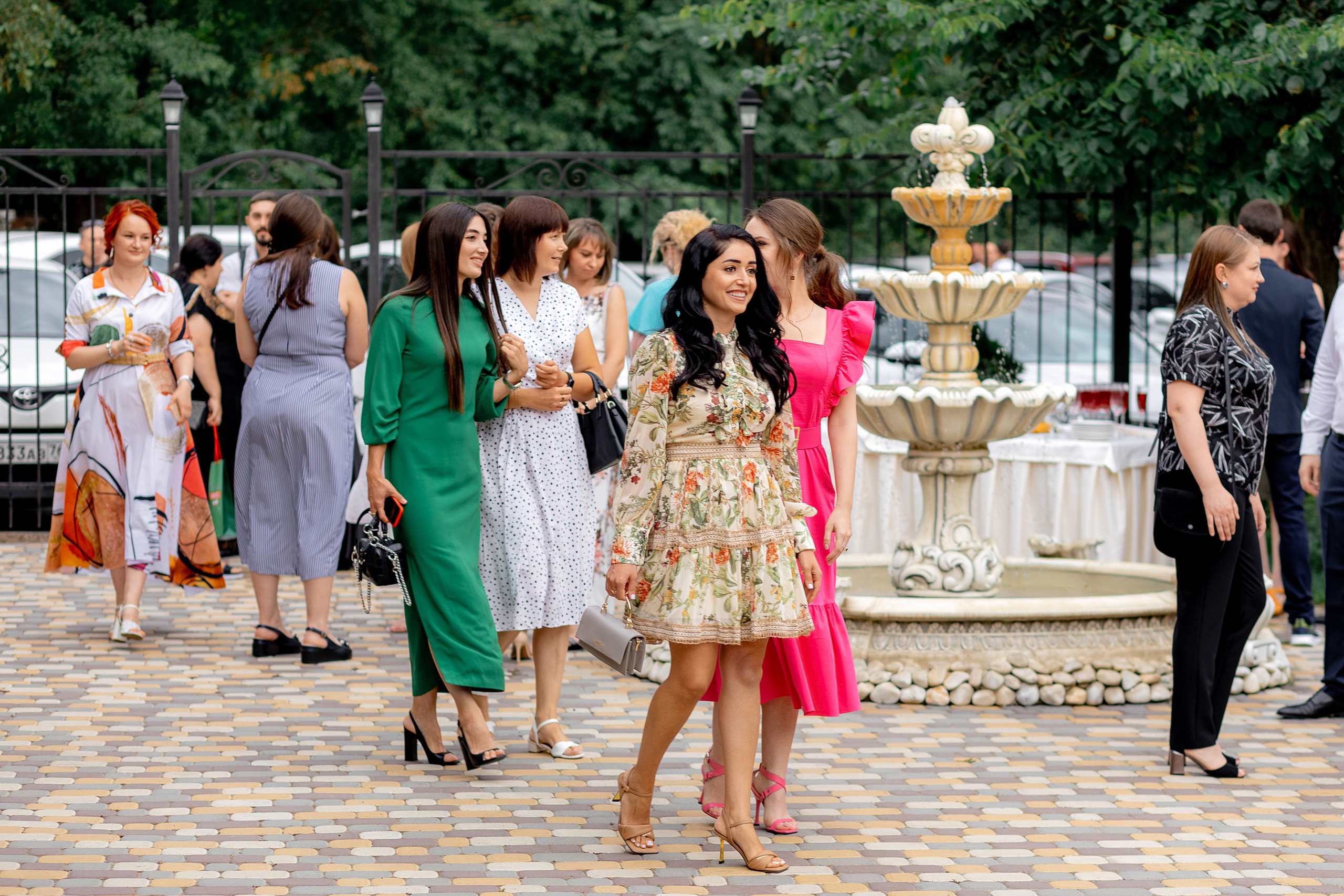 Заказать фотографа на выпускной г. Ростов-на-Дону. Красильников Евгений — профессиональный фотограф в Ростове-на-Дону